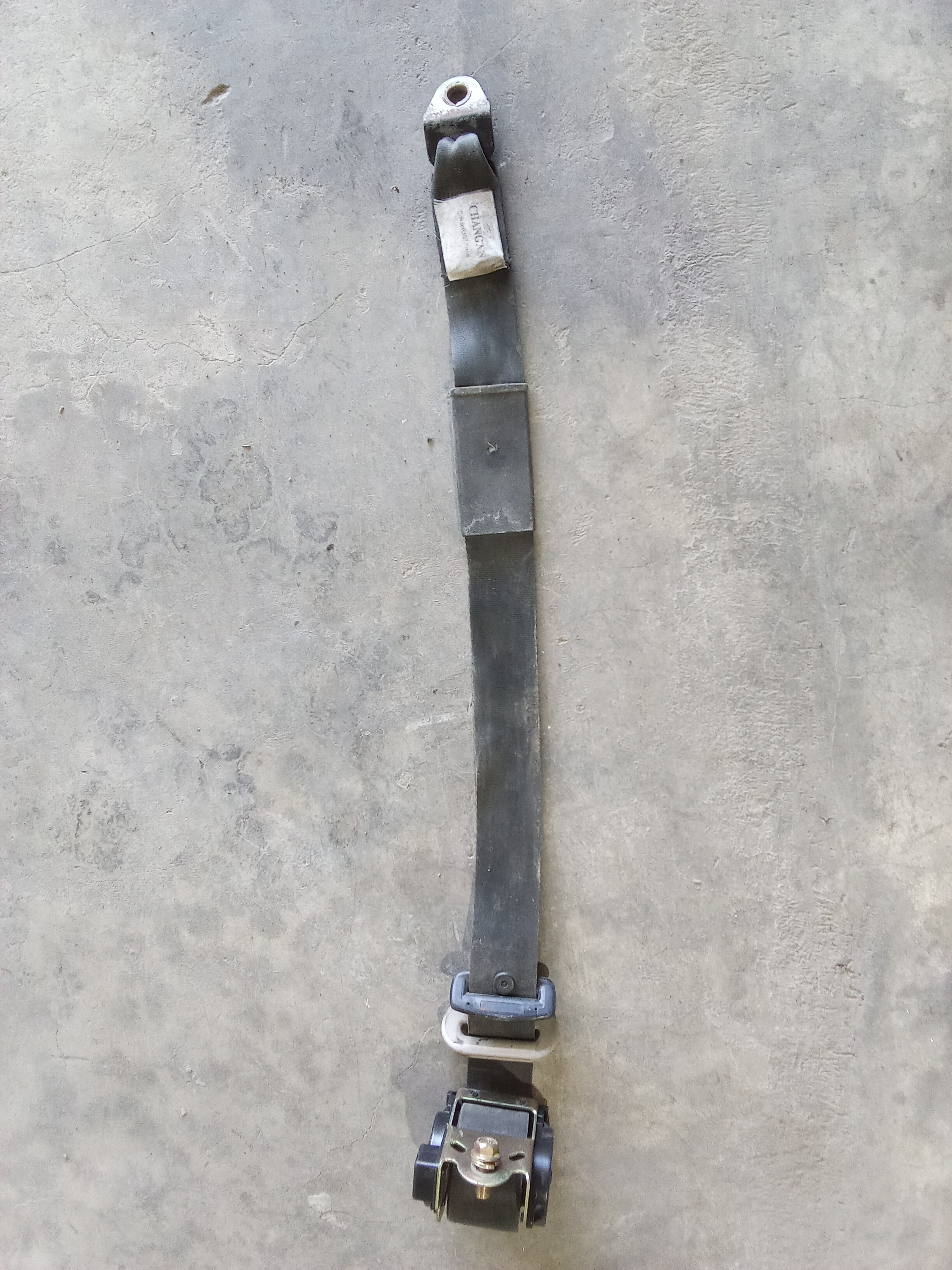 CINTURON DE SEGURIDAD TRASERO DERECHO Changan CV1 2016