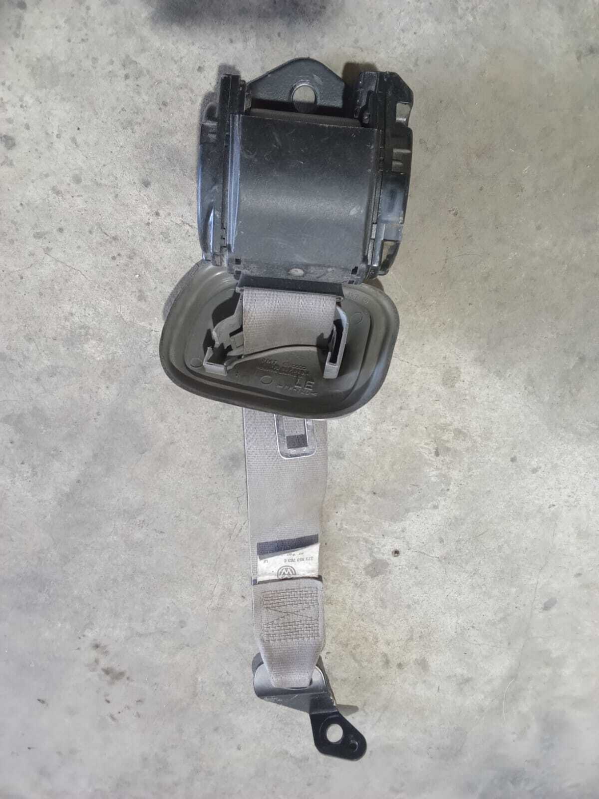 CINTURON DE SEGURIDAD TRASERO IZQUIERDO Volkswagen gol 2001