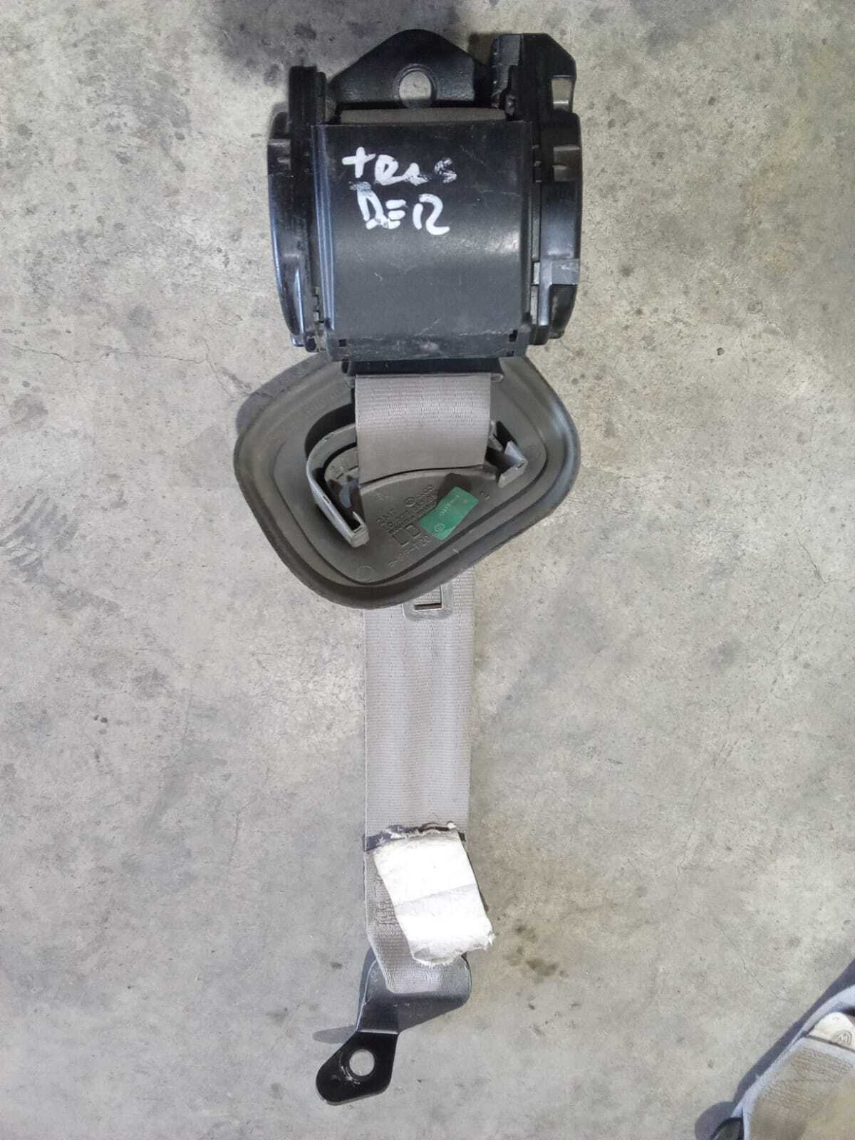 CINTURON DE SEGURIDAD TRASERO DERECHO Volkswagen gol 2001