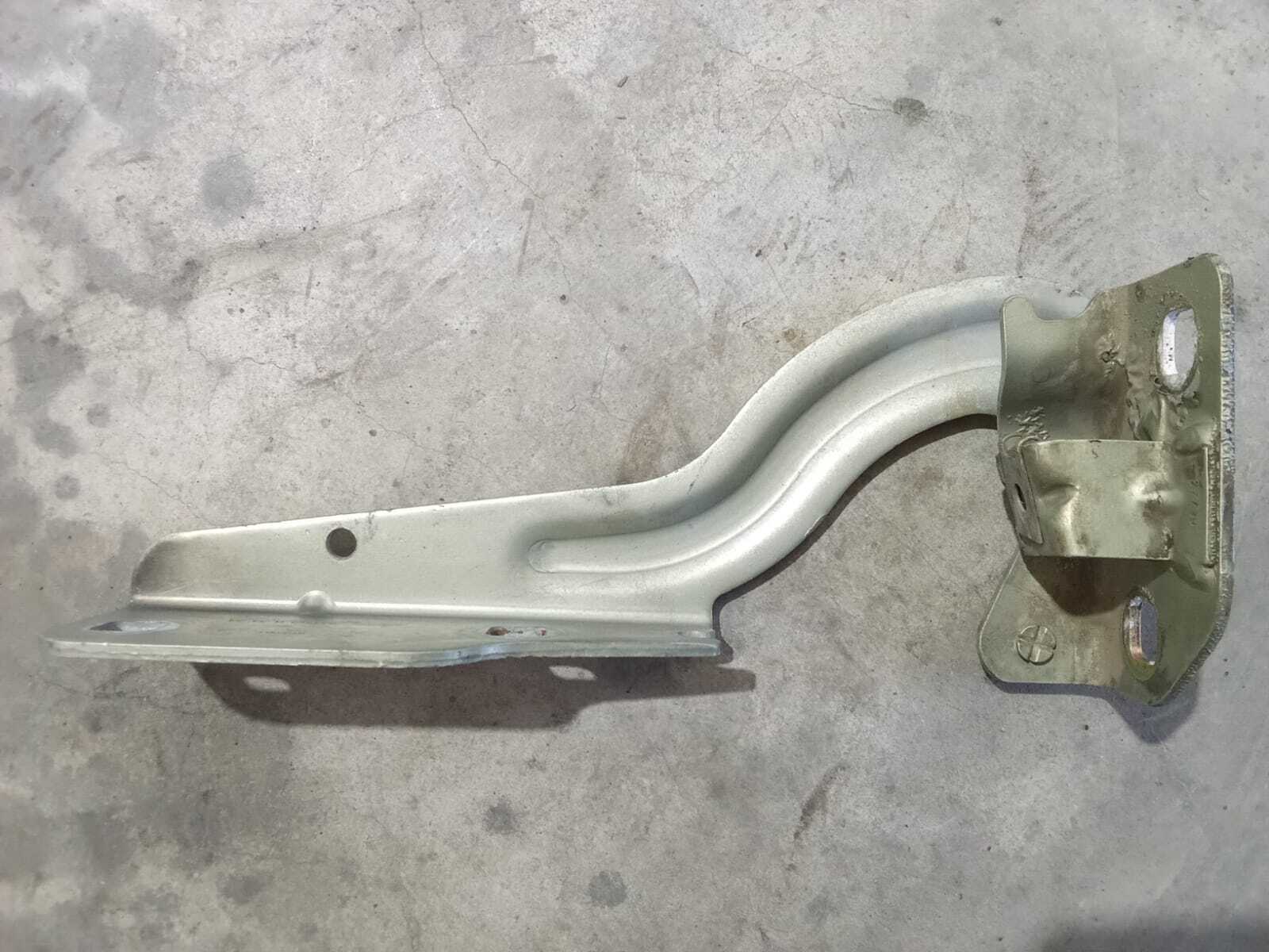 BISAGRA CAPOT Renault Megane 2000
