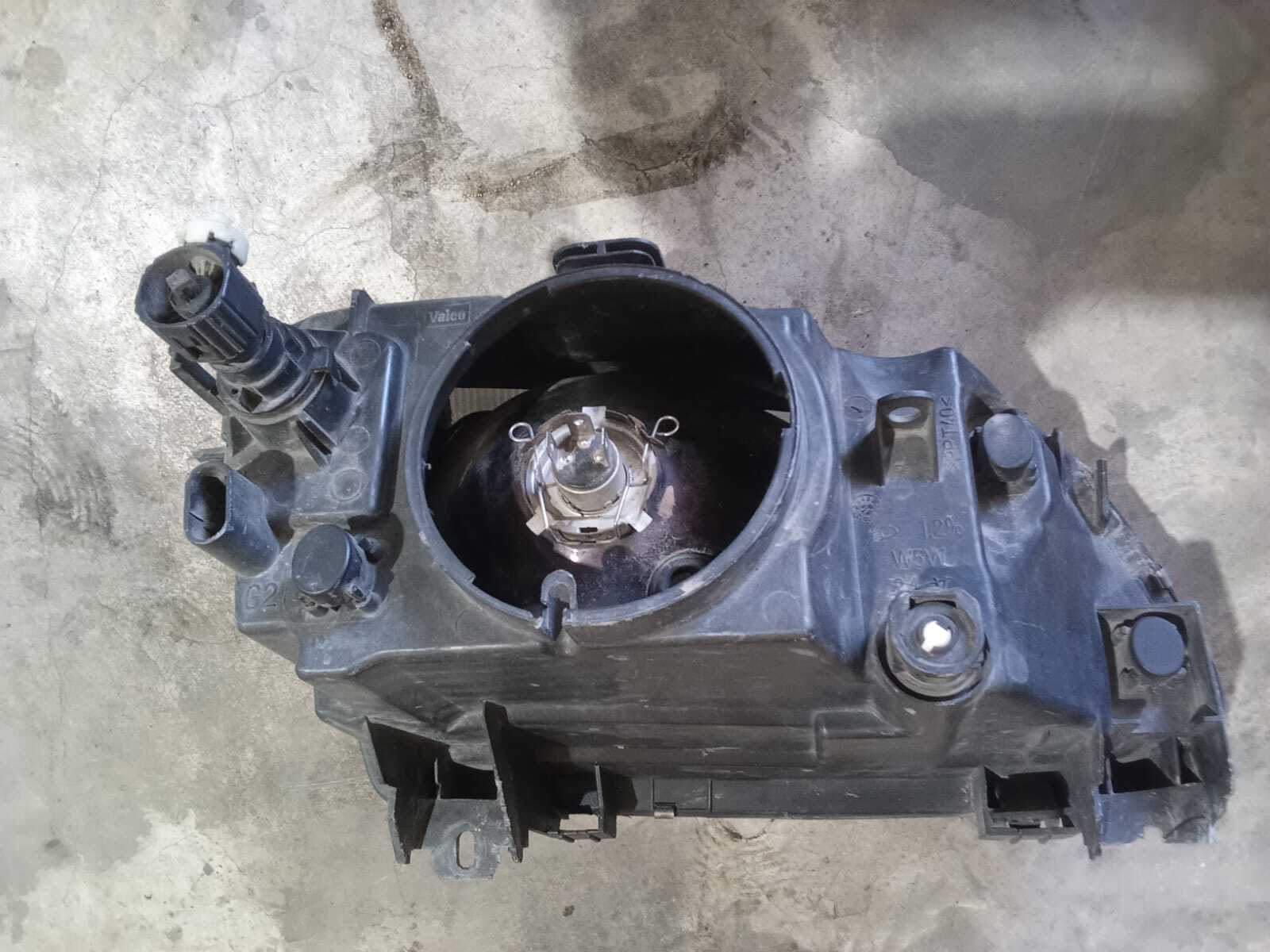 FOCO DELANTERO IZQUIERDO Renault Megane 2000