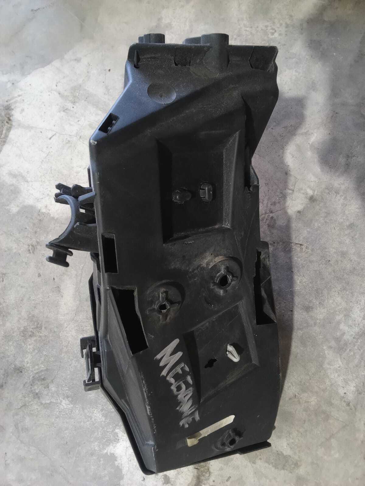 CAJA FUSILERA Renault Megane 2000