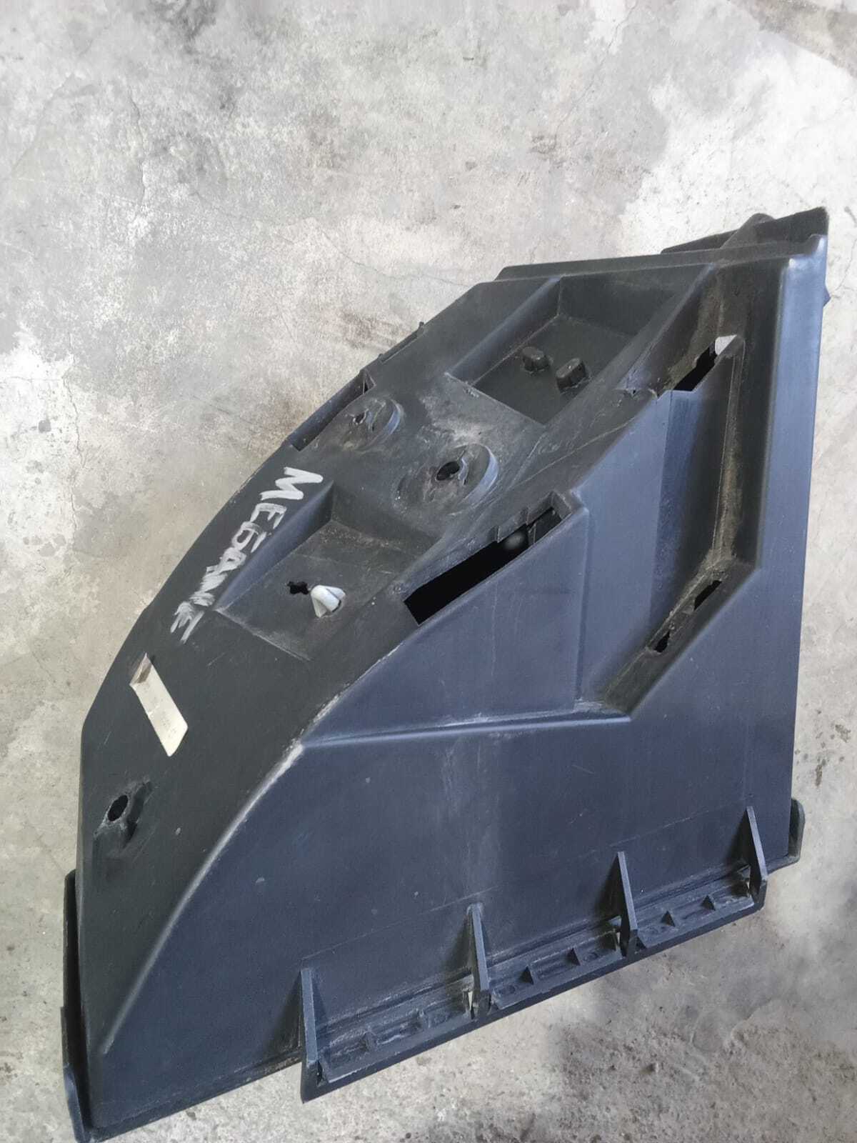 CAJA FUSILERA Renault Megane 2000