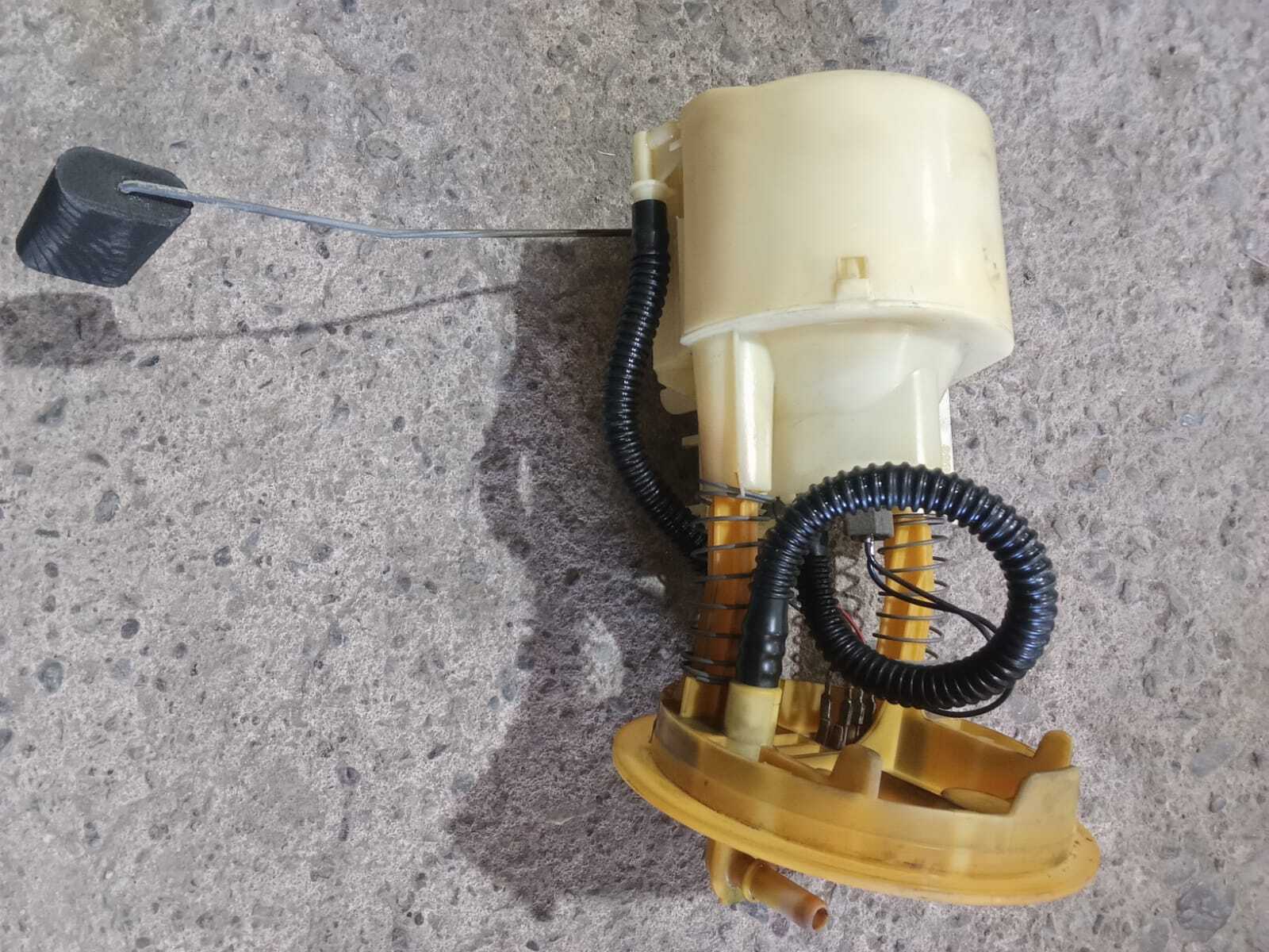 BOMBA COMBUSTIBLE ESTANQUE Renault Megane 2000