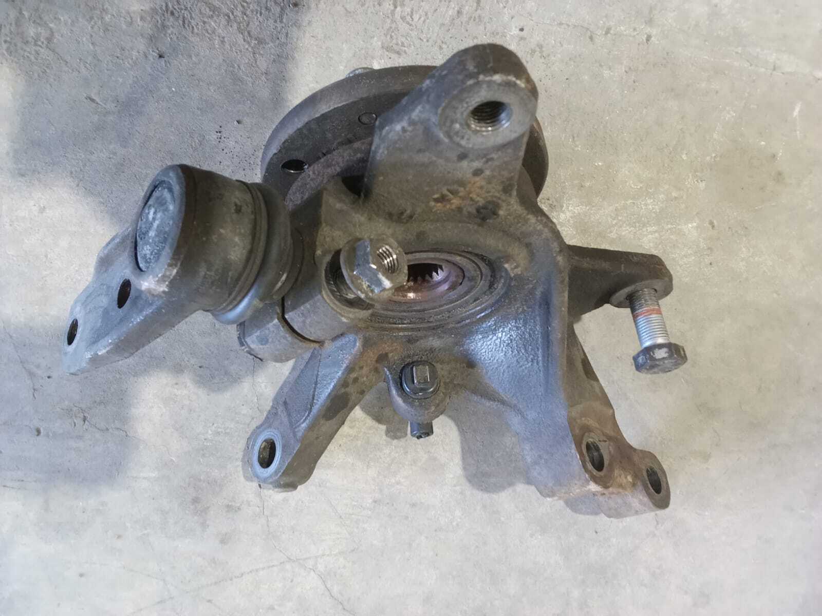 MAZA MUÑON DELANTERO Renault Megane 2000