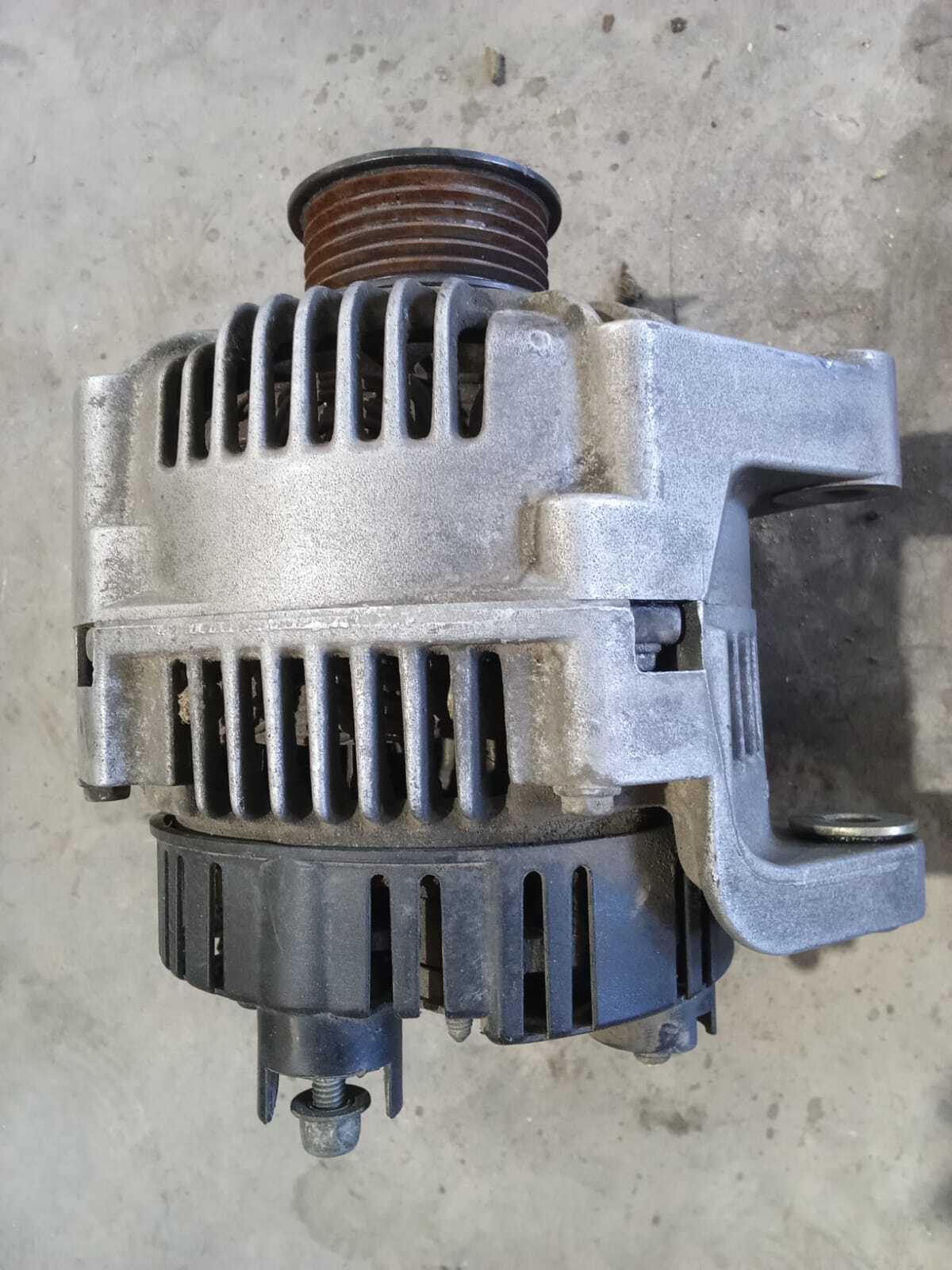 ALTERNADOR Renault Megane 2000