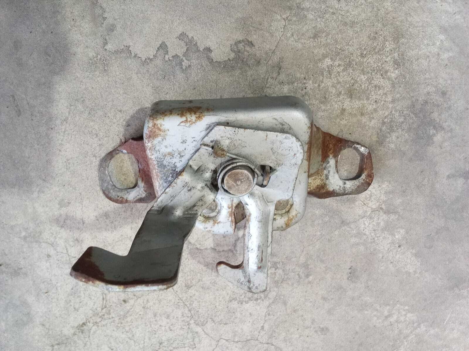CHAPA CAPOT Renault Megane 2000