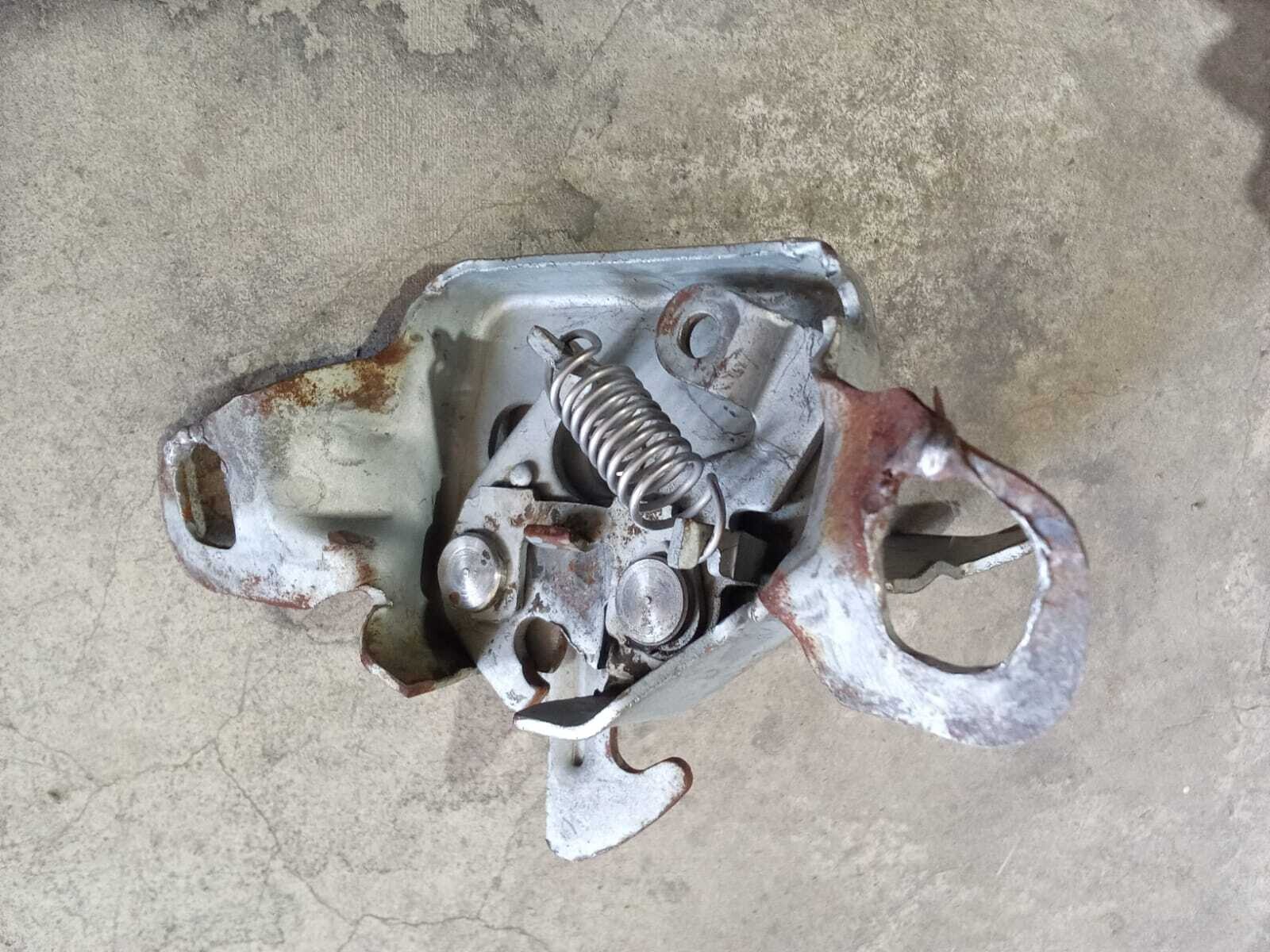 CHAPA CAPOT Renault Megane 2000