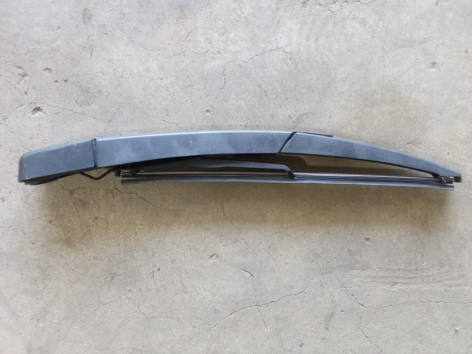 BRAZO LIMPIA PARABRISAS PORTALON Chevrolet Captiva 2021