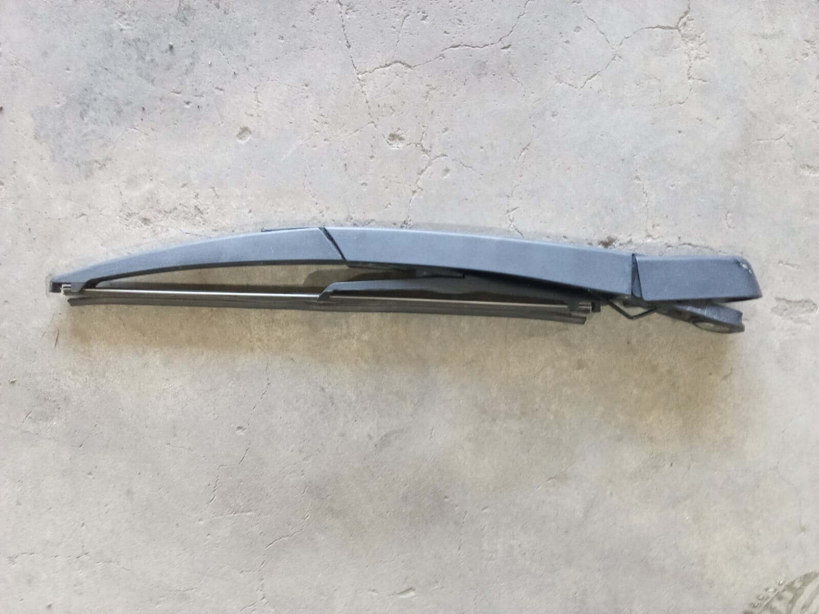 BRAZO LIMPIA PARABRISAS PORTALON Chevrolet Captiva 2021