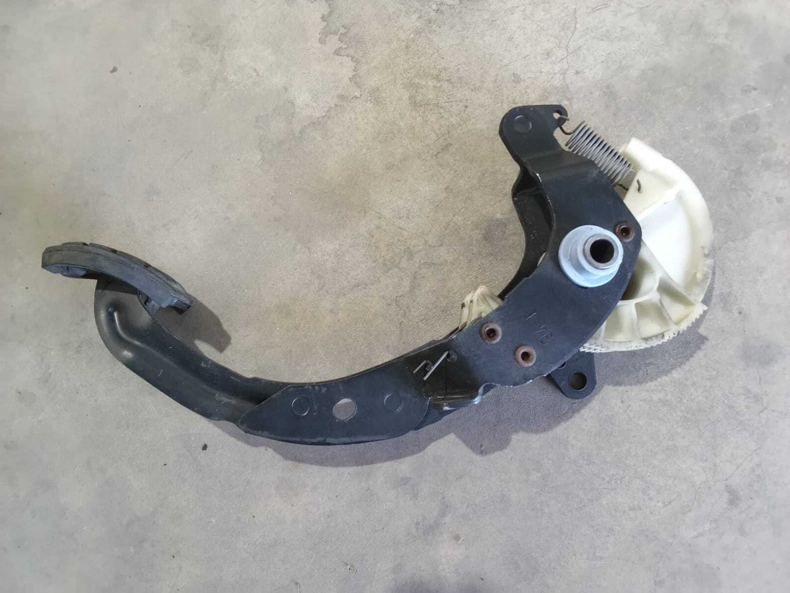 PEDAL EMBREGUE Renault Megane 2000
