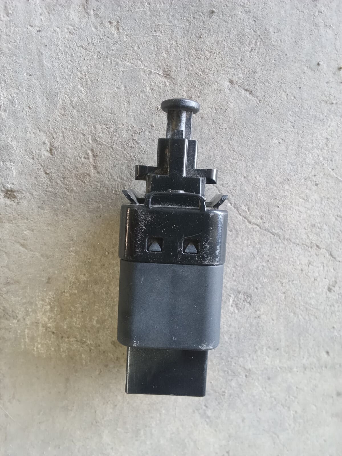 SENSOR PEDAL DE FRENO Chevrolet Captiva 2021