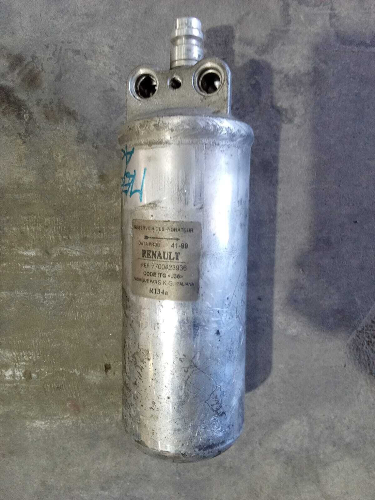 RECIPIENTE GAS A/C Renault Megane 2000