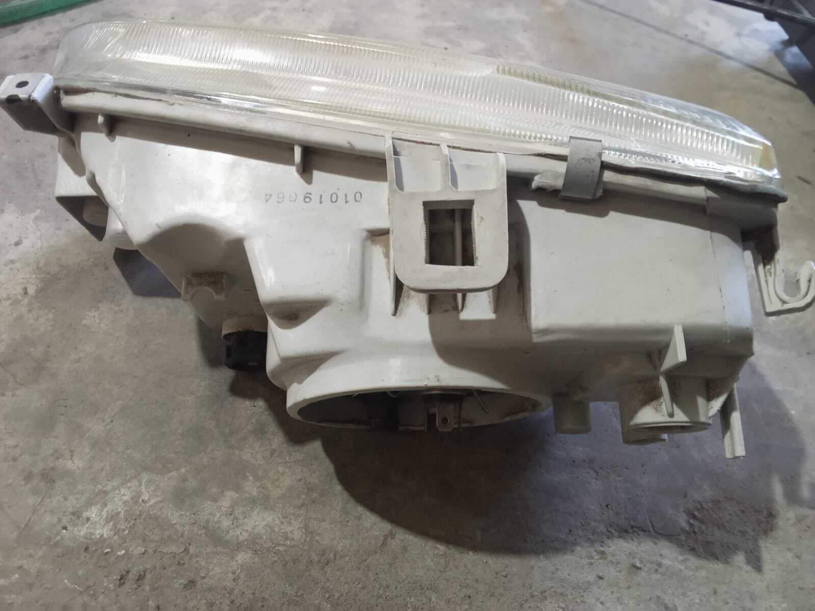 FOCO DELANTERO DERECHO Renault Megane 2000