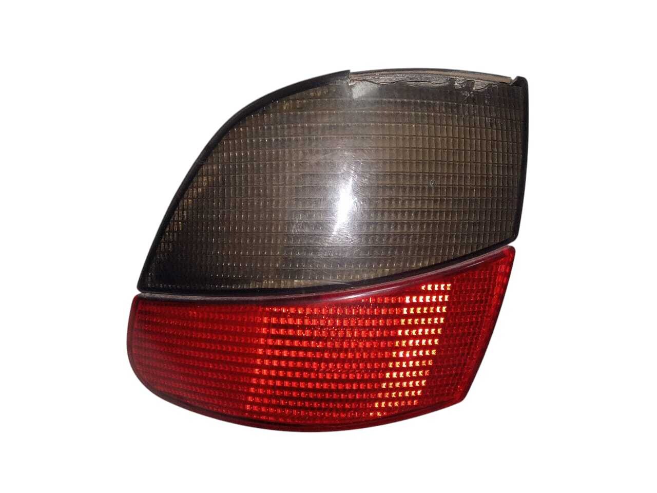 FOCO TRASERO DERECHO Peugeot 406 2001