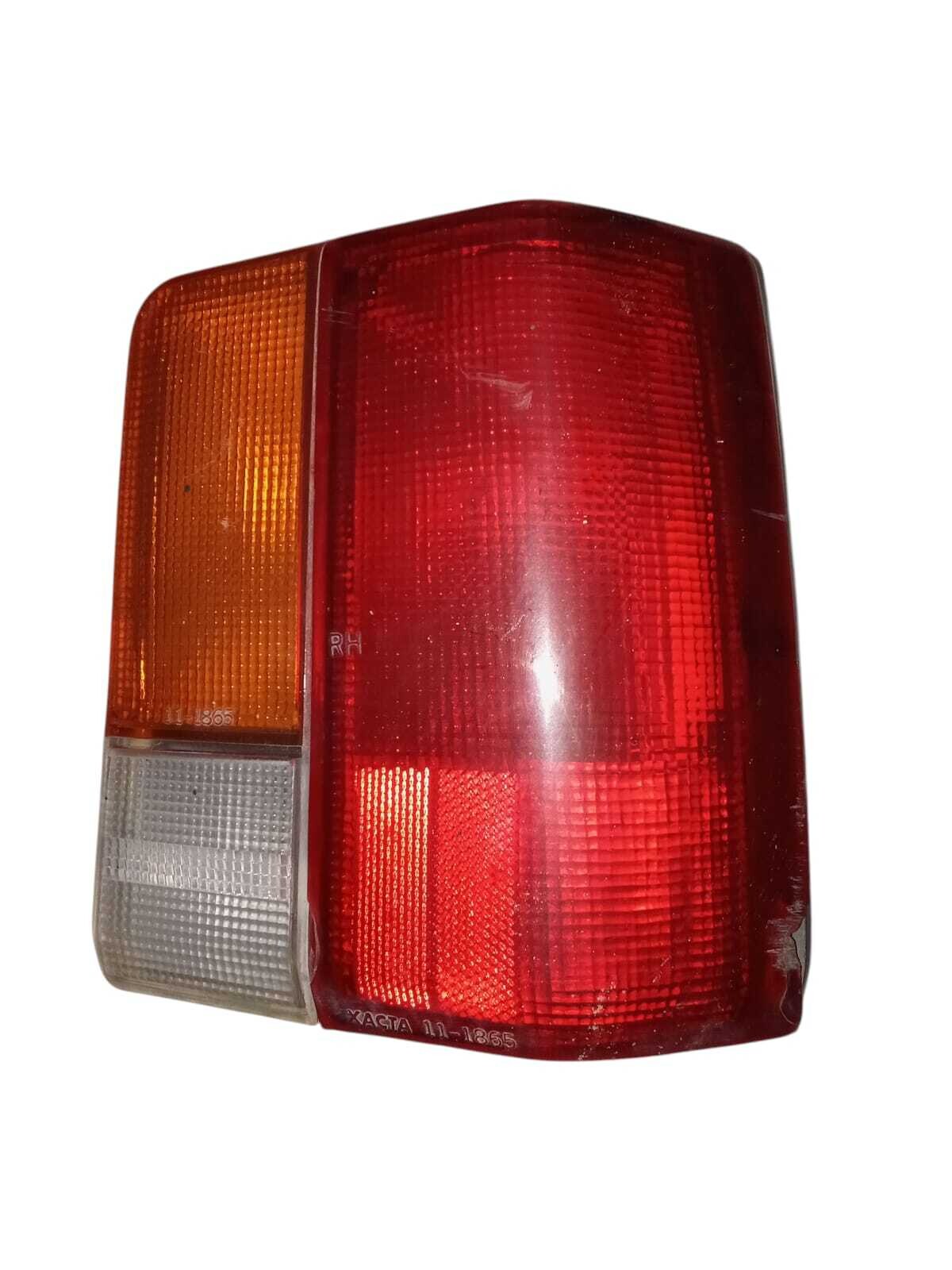 FOCO TRASERO DERECHO Kia Pride 1998