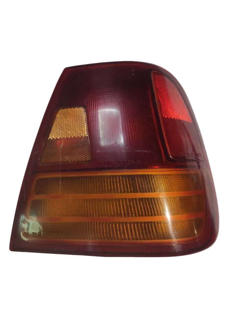 FOCO TRASERO DERECHO Suzuki Swift 1993