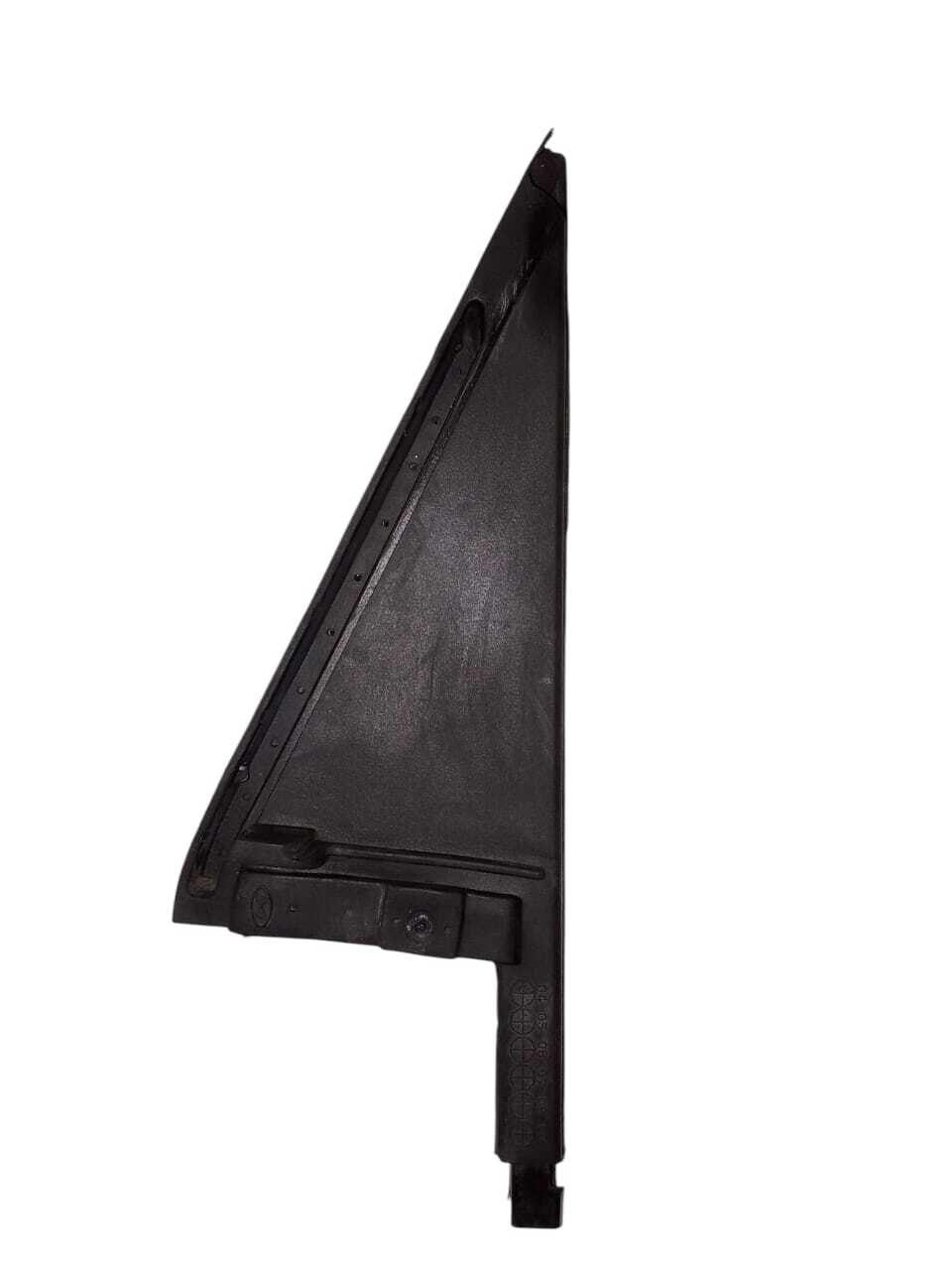 MOLDURA PILAR VENTANA PUERTA TRASERA IZQUIERDA Hyundai Tucson 2007