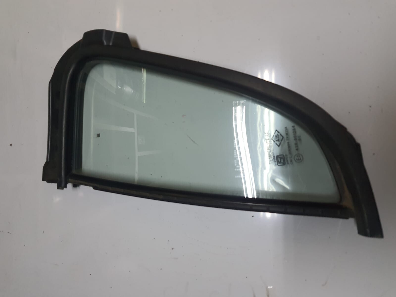 VIDRIO ALETA TRASERO IZQUIERDO (MARCADO) Suzuki Alto 2015