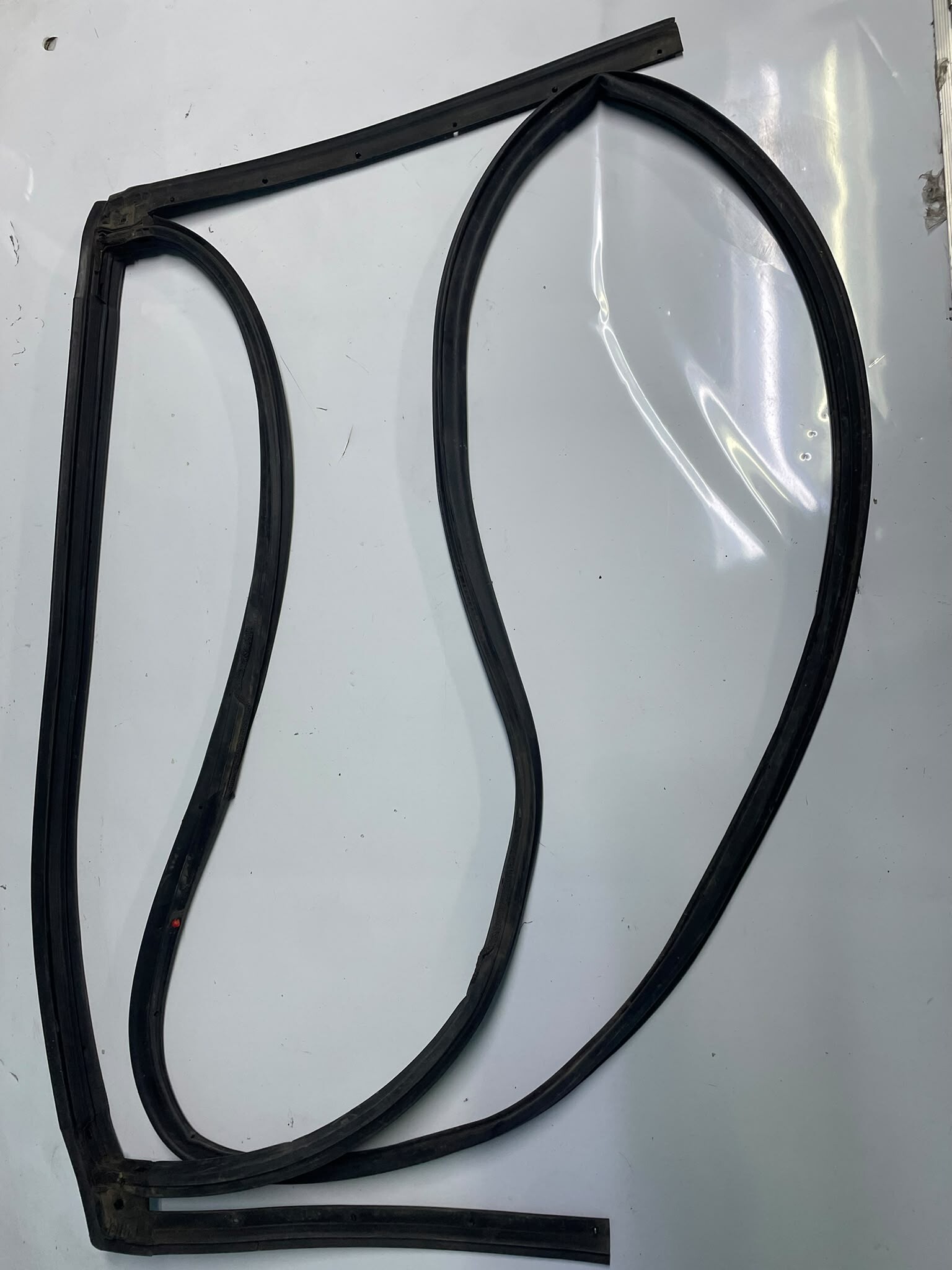 GOMA CONTORNO PUERTA TRASERA DERECHA Nissan Xtrail 2016