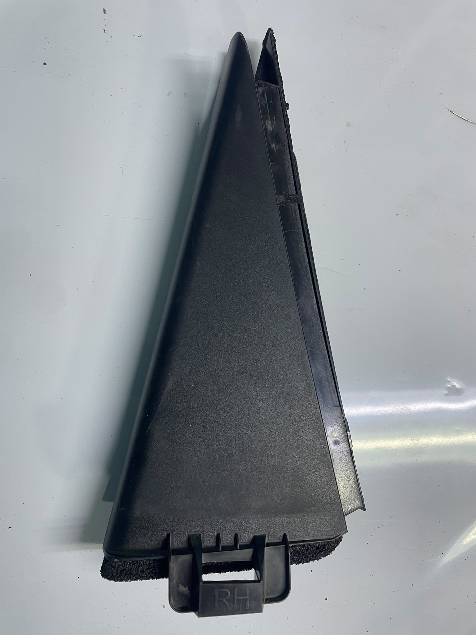 MALDURA PUERTA TRASERA DERECHA Nissan Xtrail 2016
