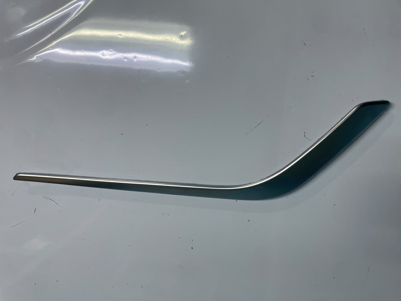 BISEL CROMADO INTERNO PUERTA PILOTO Chery Tiggo 2 2023