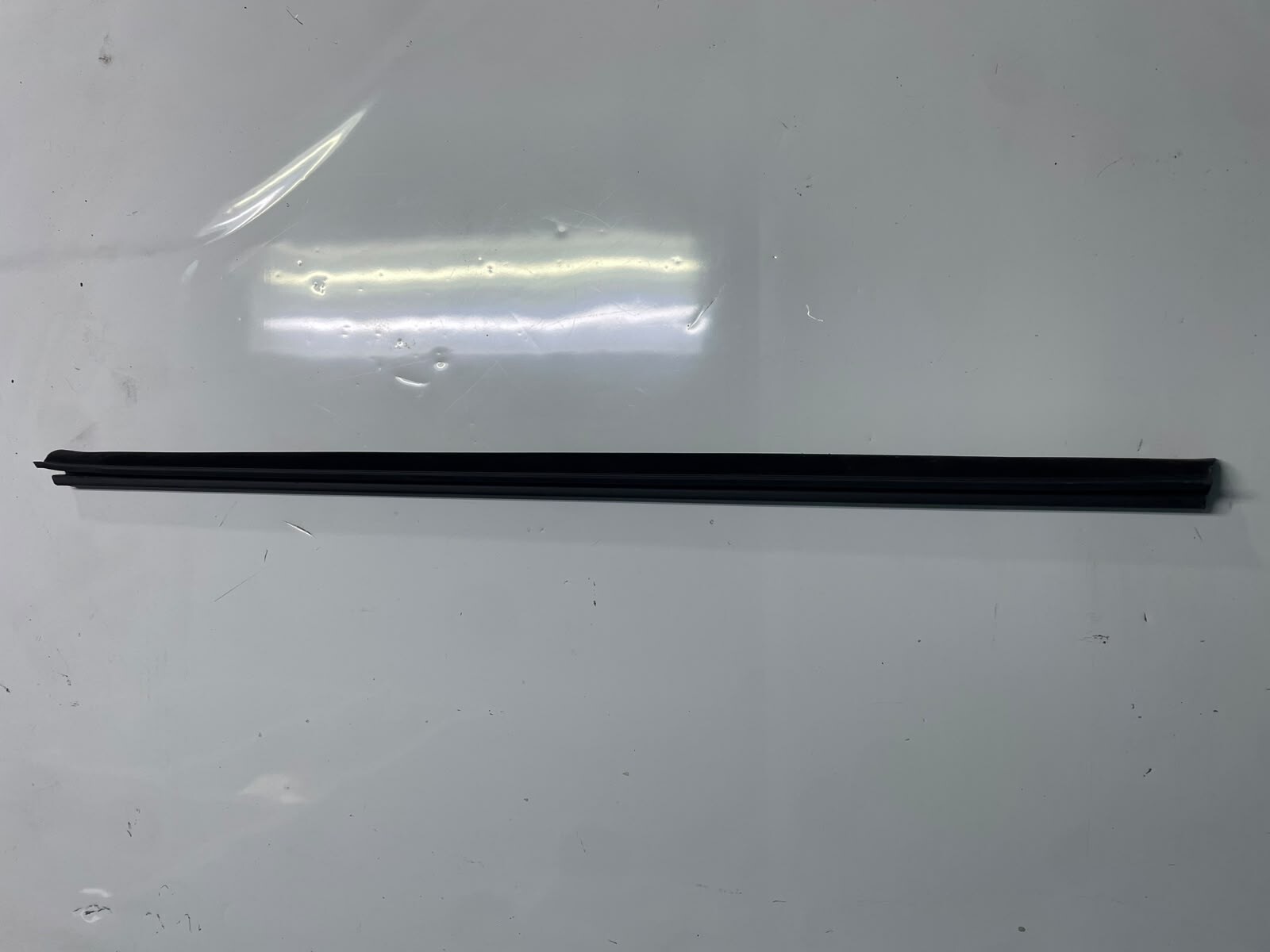 BOTA AGUA INTERNO PUERTA PILOTO Chery Tiggo 2 2023