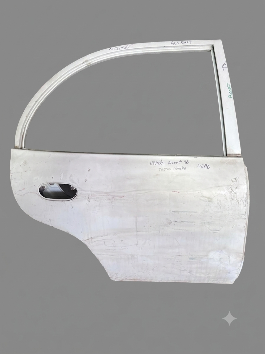 PUERTA TRASERA DERECHA Hyundai Accent 1996
