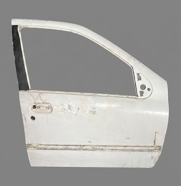 PUERTA DELANTERA DERECHA Fiat punto 75 1998