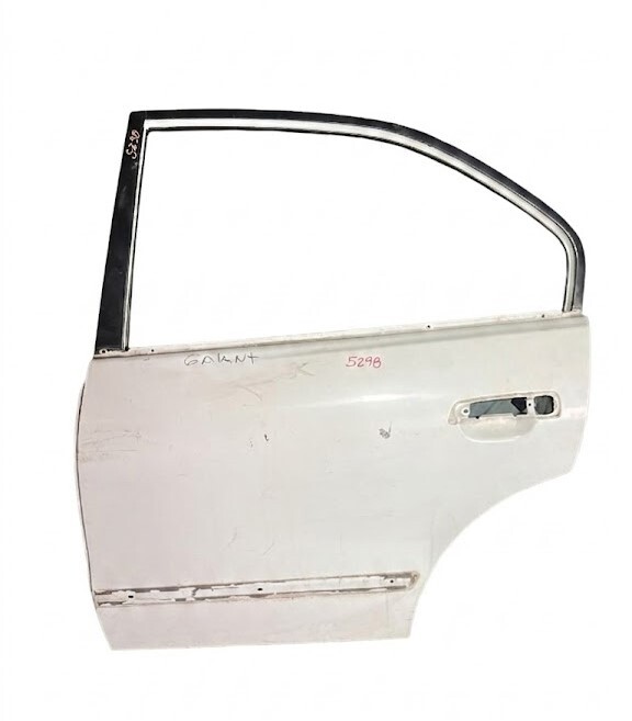 PUERTA TRASERA IZQUIERDA Mitsubishi Galant 2006