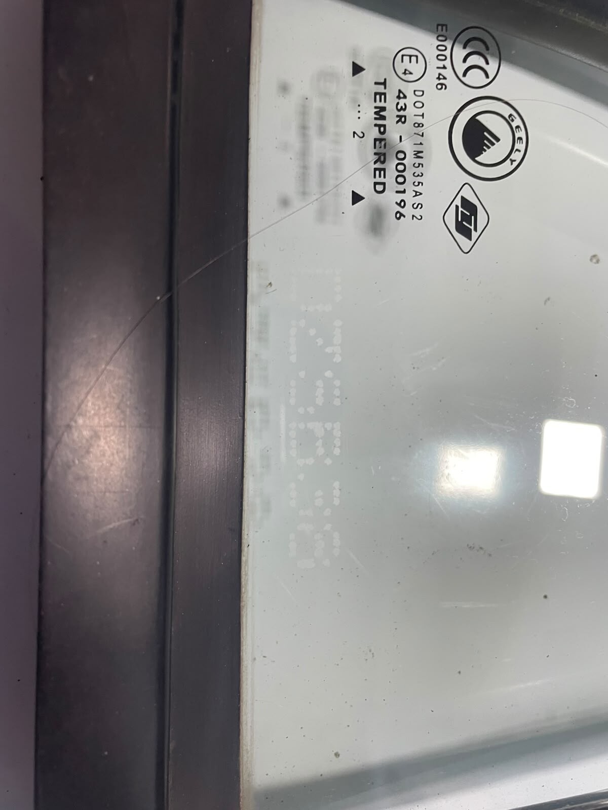 VIDRIO TIPO ALETA PUERTA TRASERA DERECHA MARCADO GEELY NEW CK 2012