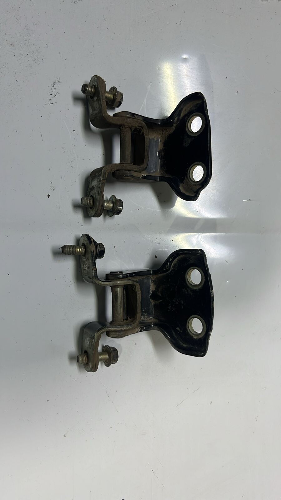 BISAGRAS DE PUERTA TRASERA DERECHA Chevrolet Aveo 2006