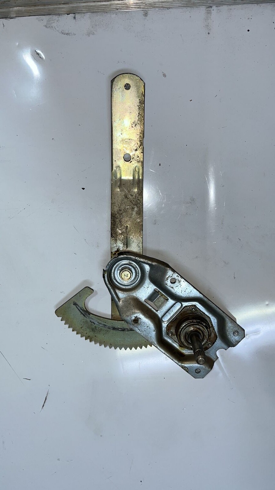 CREMALLERA VIDRIO PUERTA TRASERA IZQUIERDA Ford Fiesta 1998