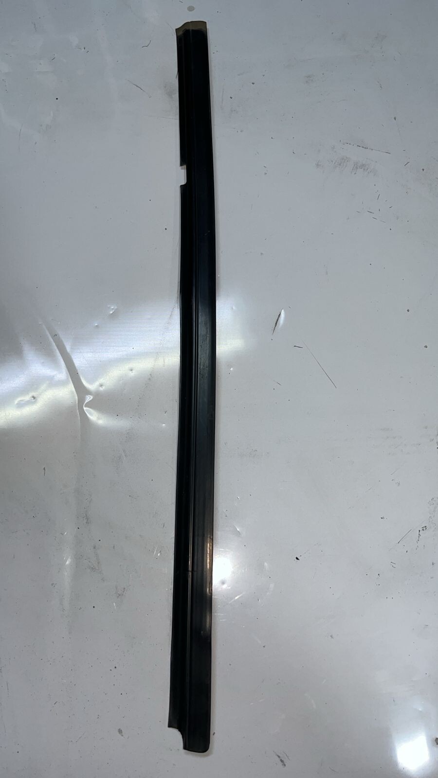 BOTA AGUA EXTERIOR PUERTA TRASERA IZQUIERDA Ford Fiesta 1998