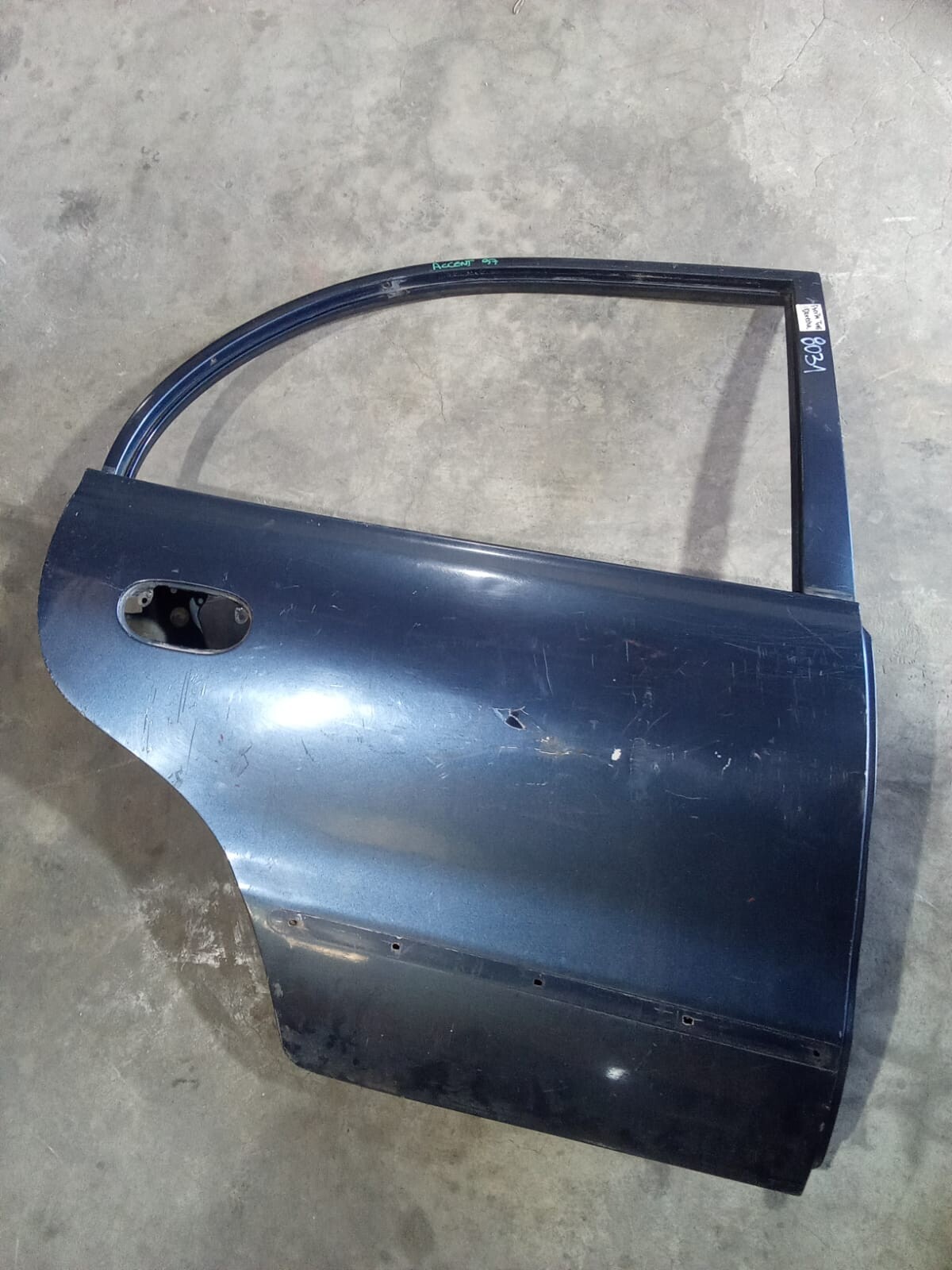 PUERTA TRASERA DERECHA Hyundai Accent 1997