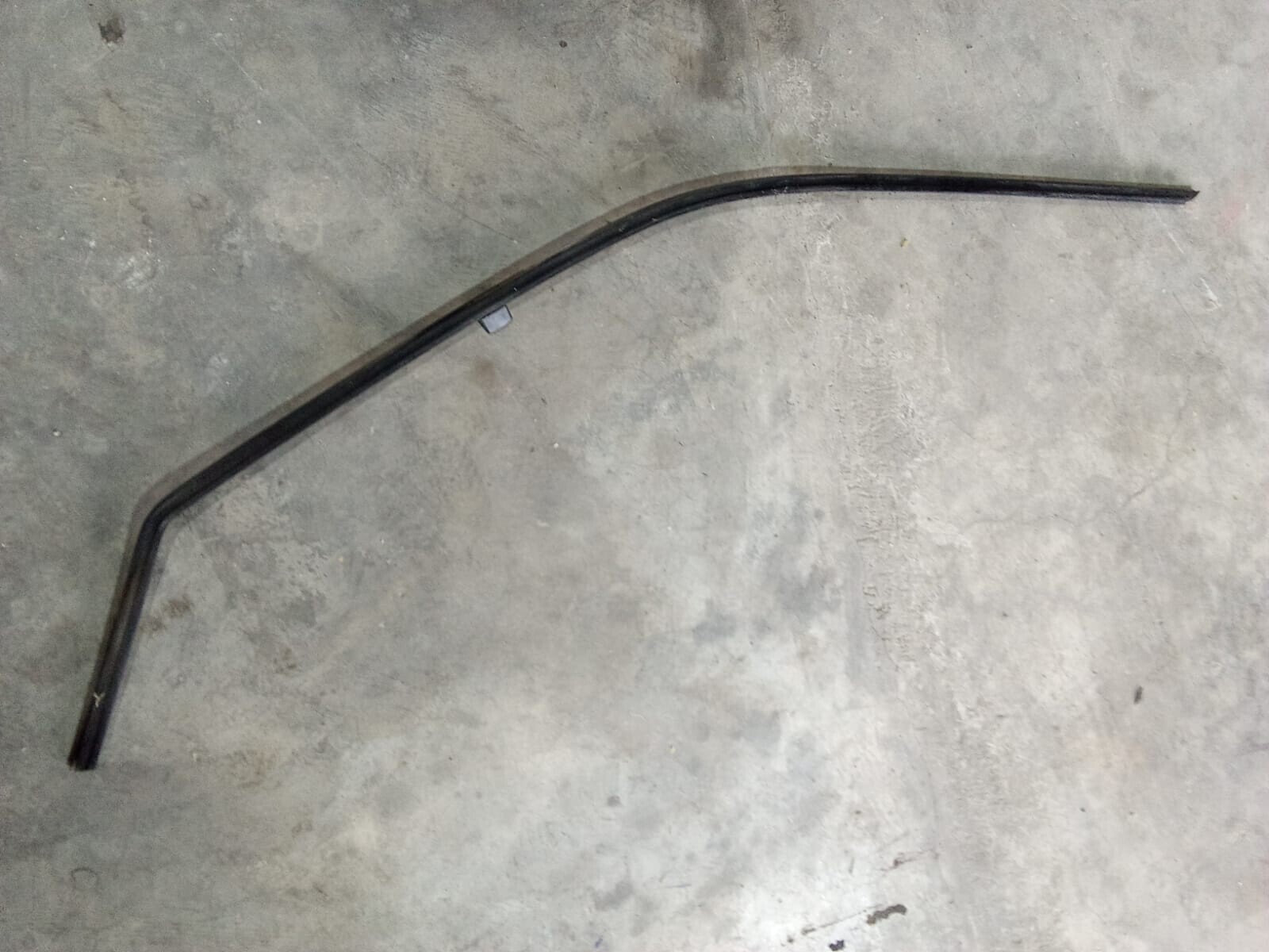 MOLDURA SUPERIOR PUERTA DELANTERA DERECHA Renault Clio 1998