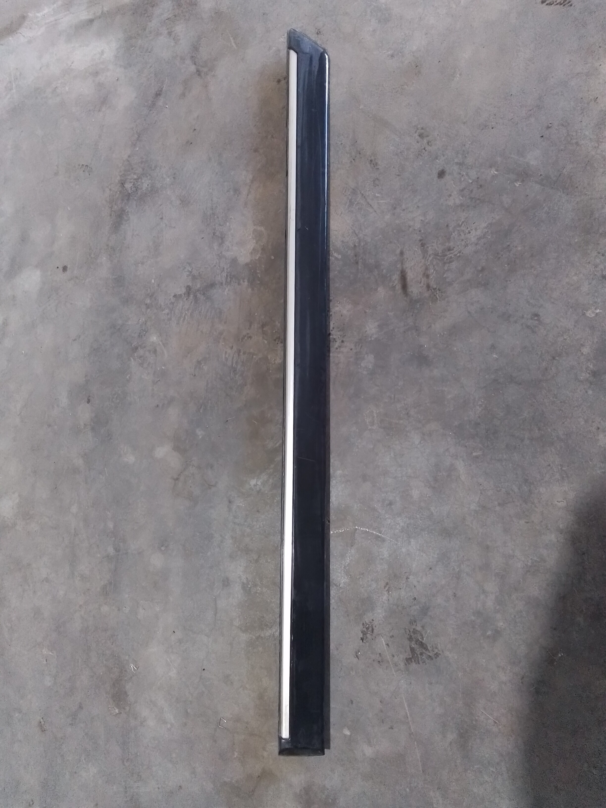 MOLDURA EXTERIOR PUERTA TRASERA IZQUIERDA Peugeot 406 2001