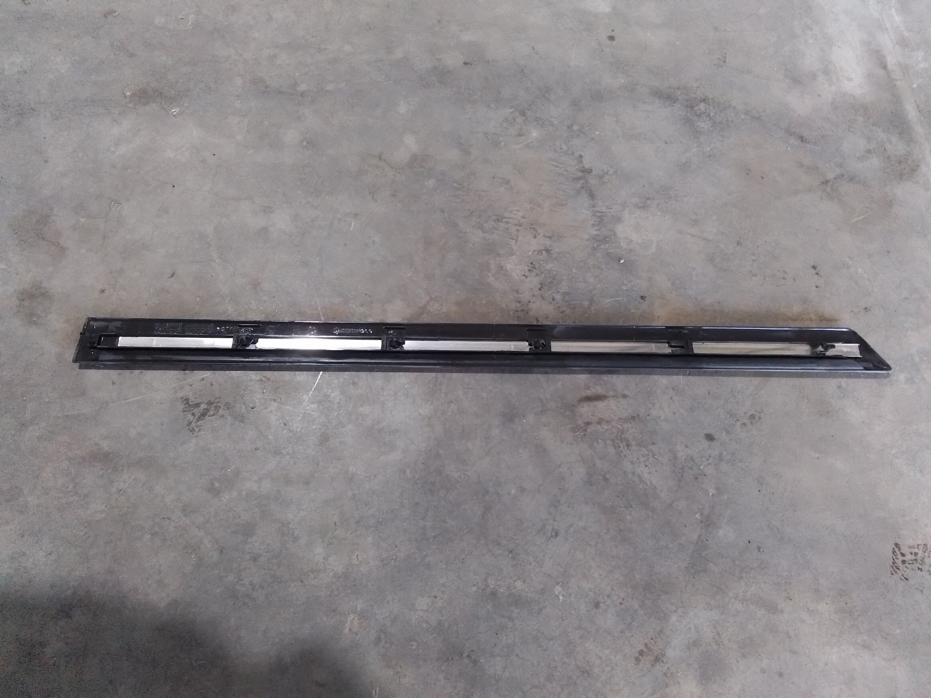 MOLDURA EXTERIOR PUERTA TRASERA IZQUIERDA Peugeot 406 2001