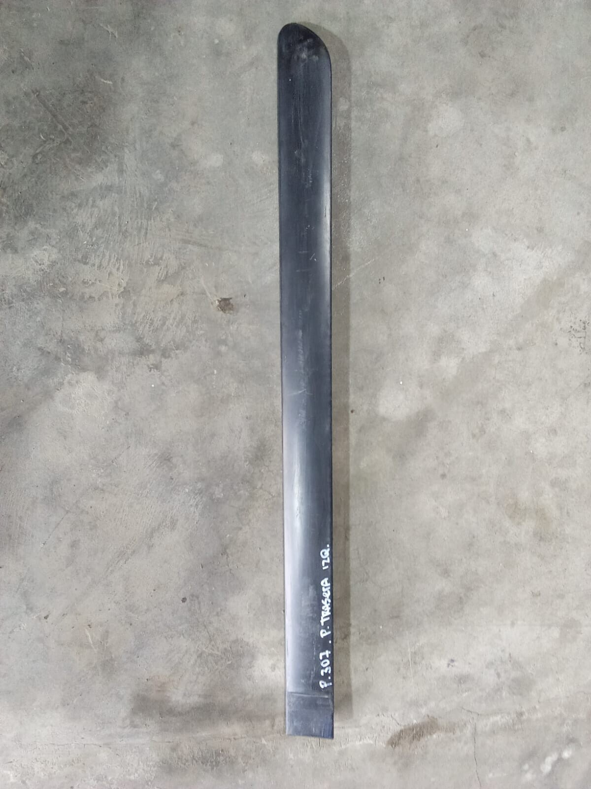 MOLDURA EXTERIOR PUERTA TRASEERA IZQ Peugeot 307 2004