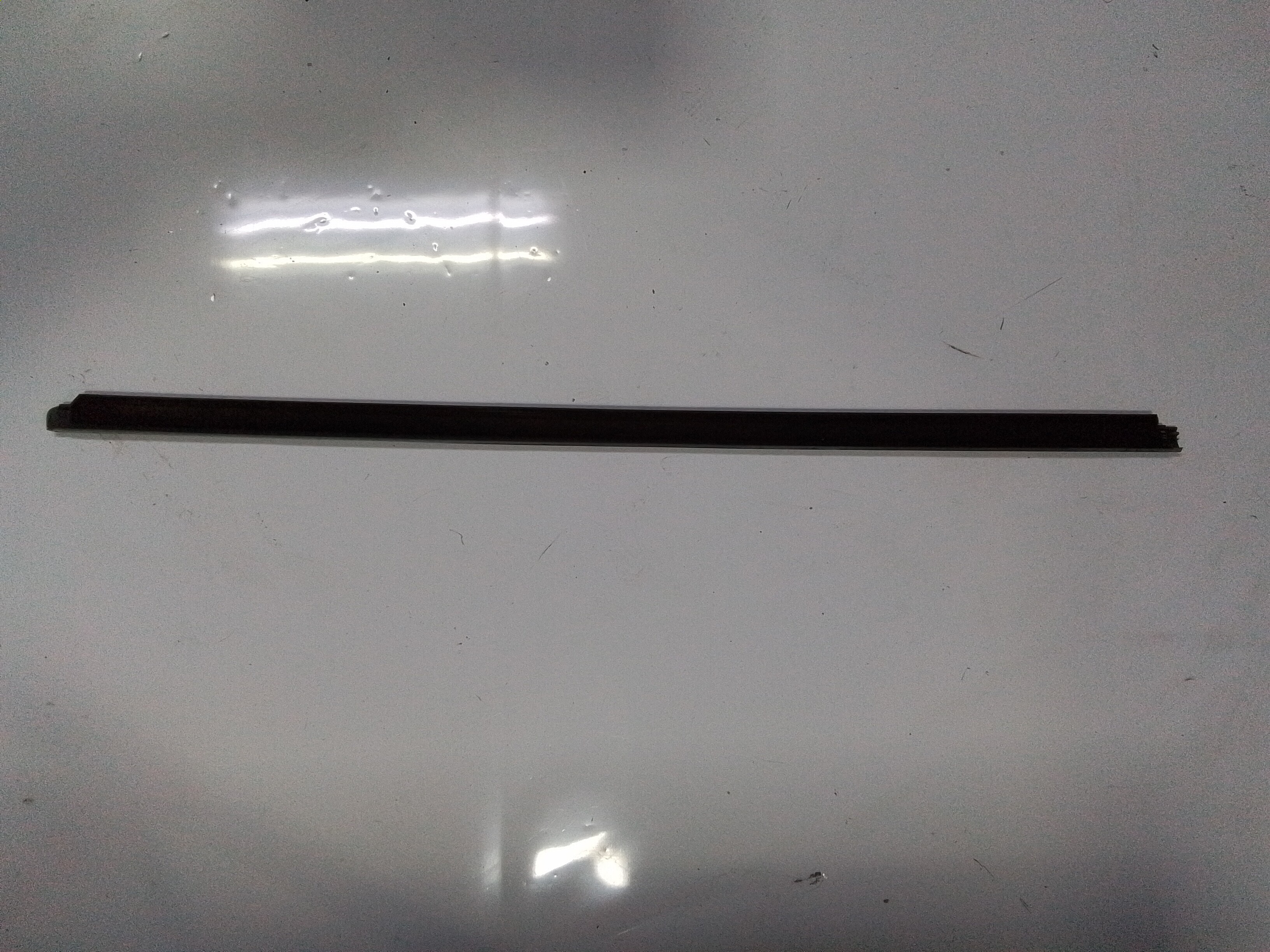 BOTA AGUA PUERTA DELANTERA IZQUIERDA Fiat punto 75 1998