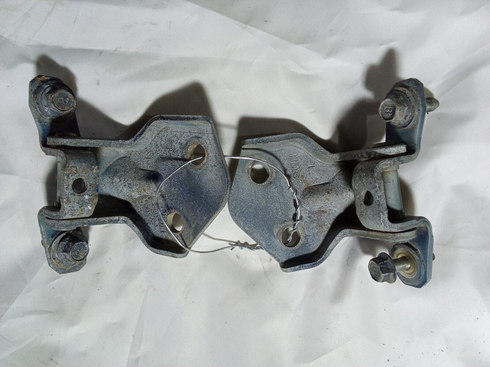 BISAGRAS PUERTA DELANTERA IZQ Hyundai Accent 1997