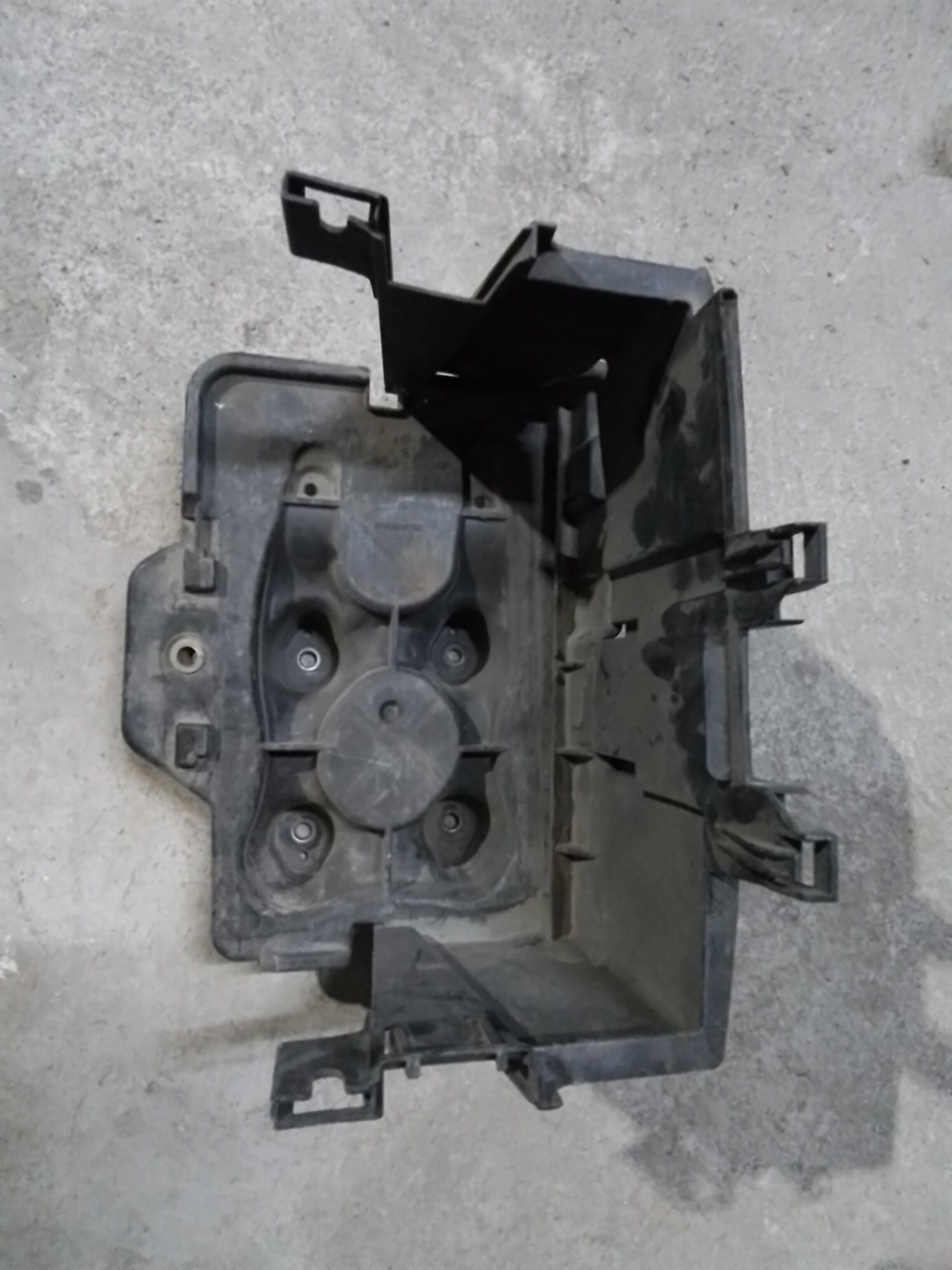 SOPORTE BASE BATERIA Volkswagen gol 1998