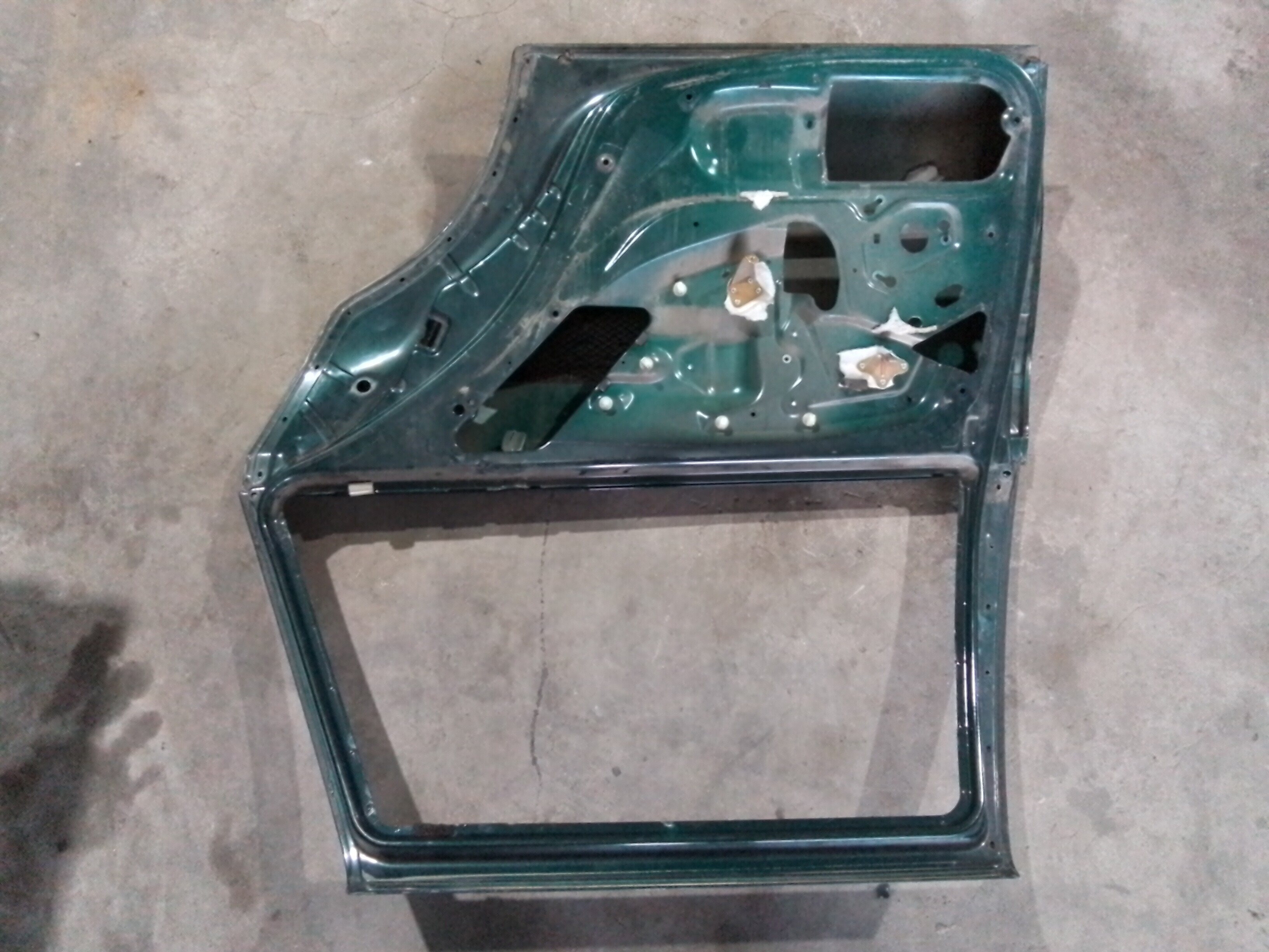 PUERTA TRASERA DERECHA Peugeot 406 2001