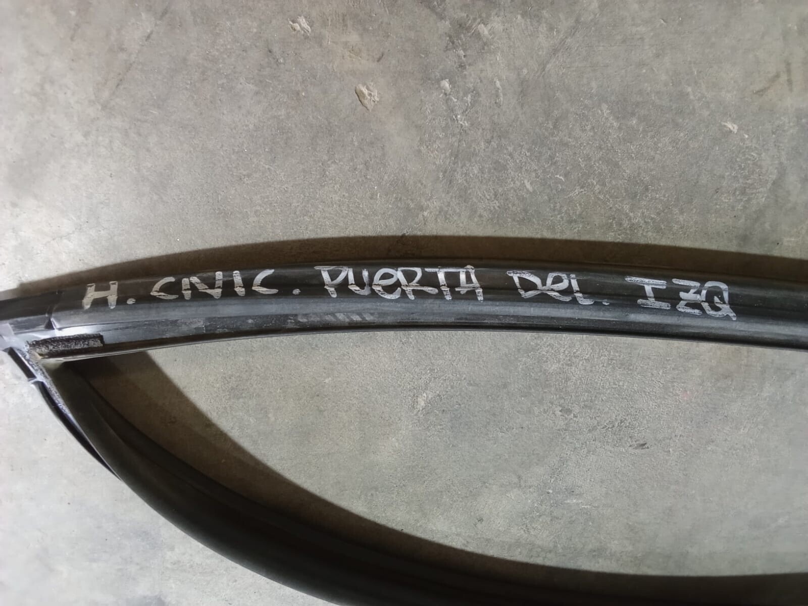 GOMA CONTORNO VIDRIO PUERTA DELANTERA IZQ Honda Civic 2009