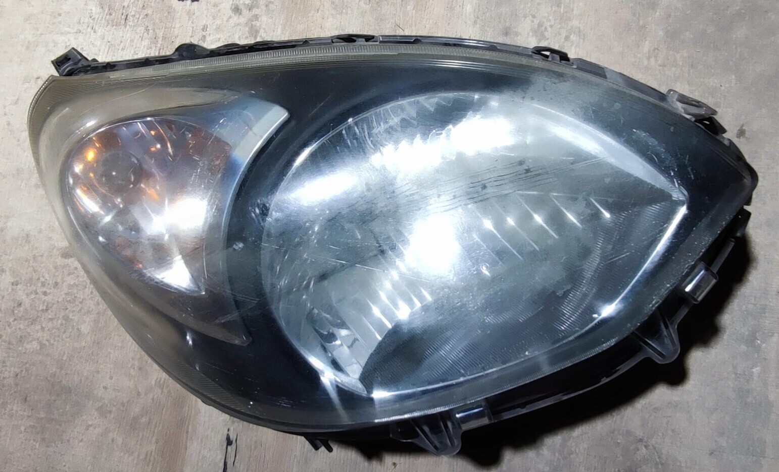 FOCO DERECHO Suzuki Alto 2020