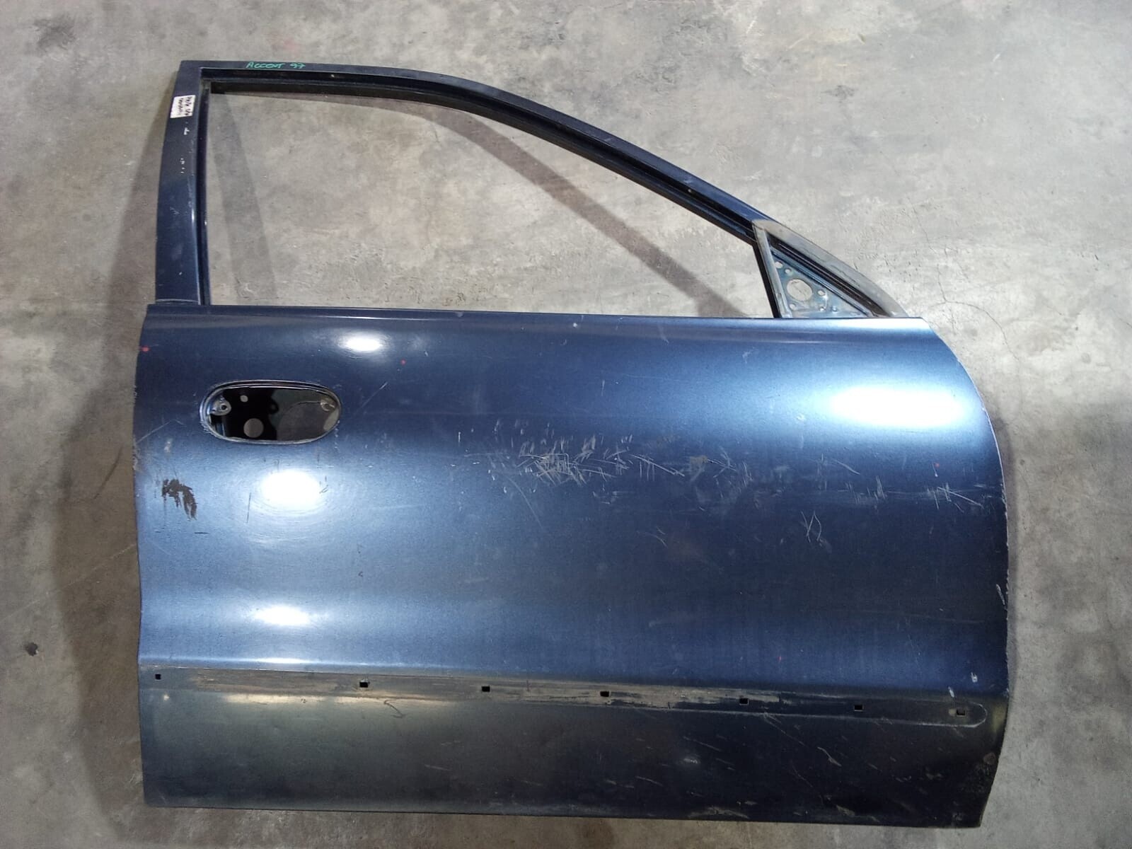PUERTA DELANTERA DERECHA Hyundai Accent 1997
