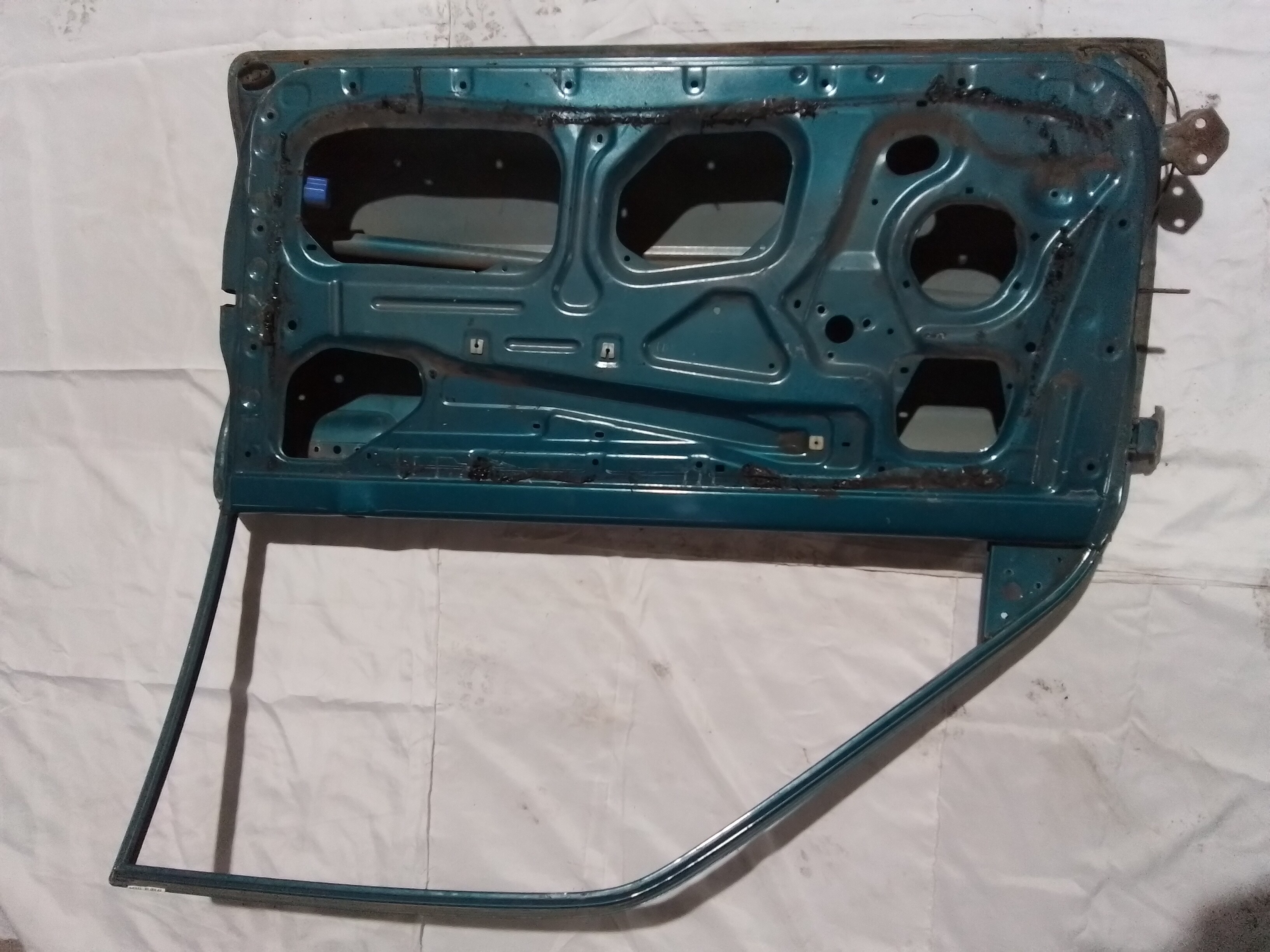 PUERTA IZQUIERDA Kia Pride 1998