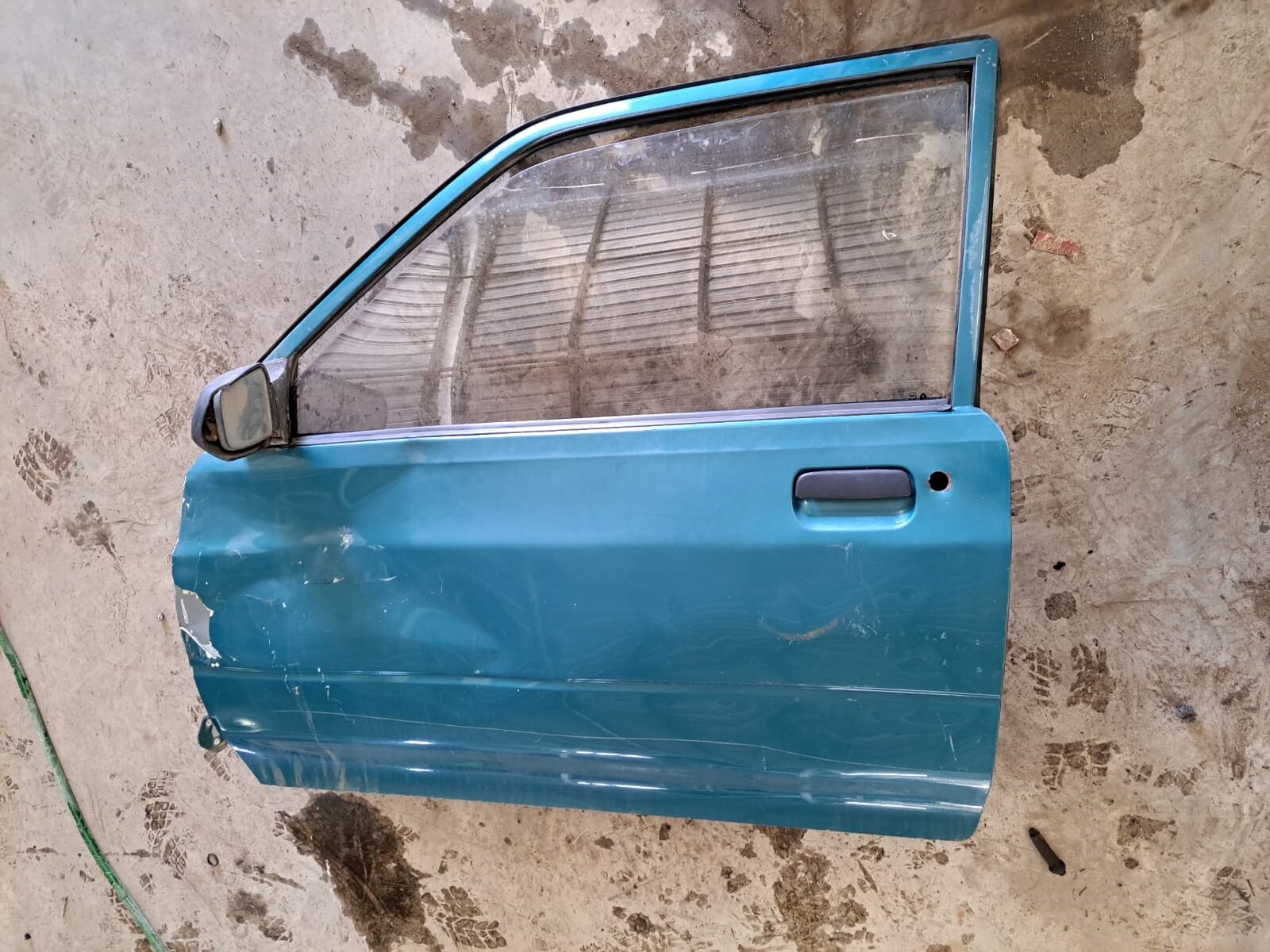 PUERTA IZQUIERDA Kia Pride 1998