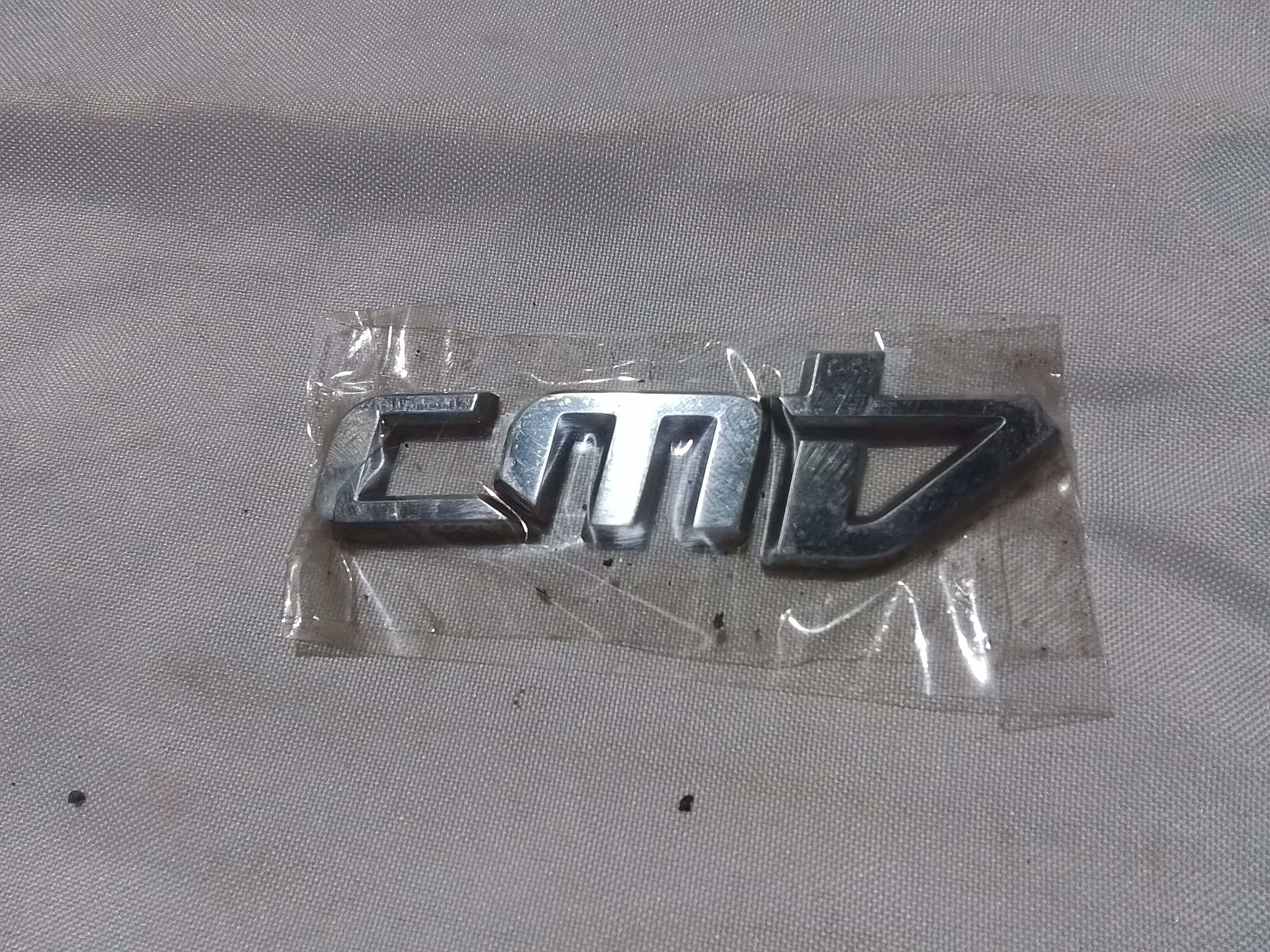 LOGO PUERTA DELANTERA DERECHA Hyundai Tucson 2007