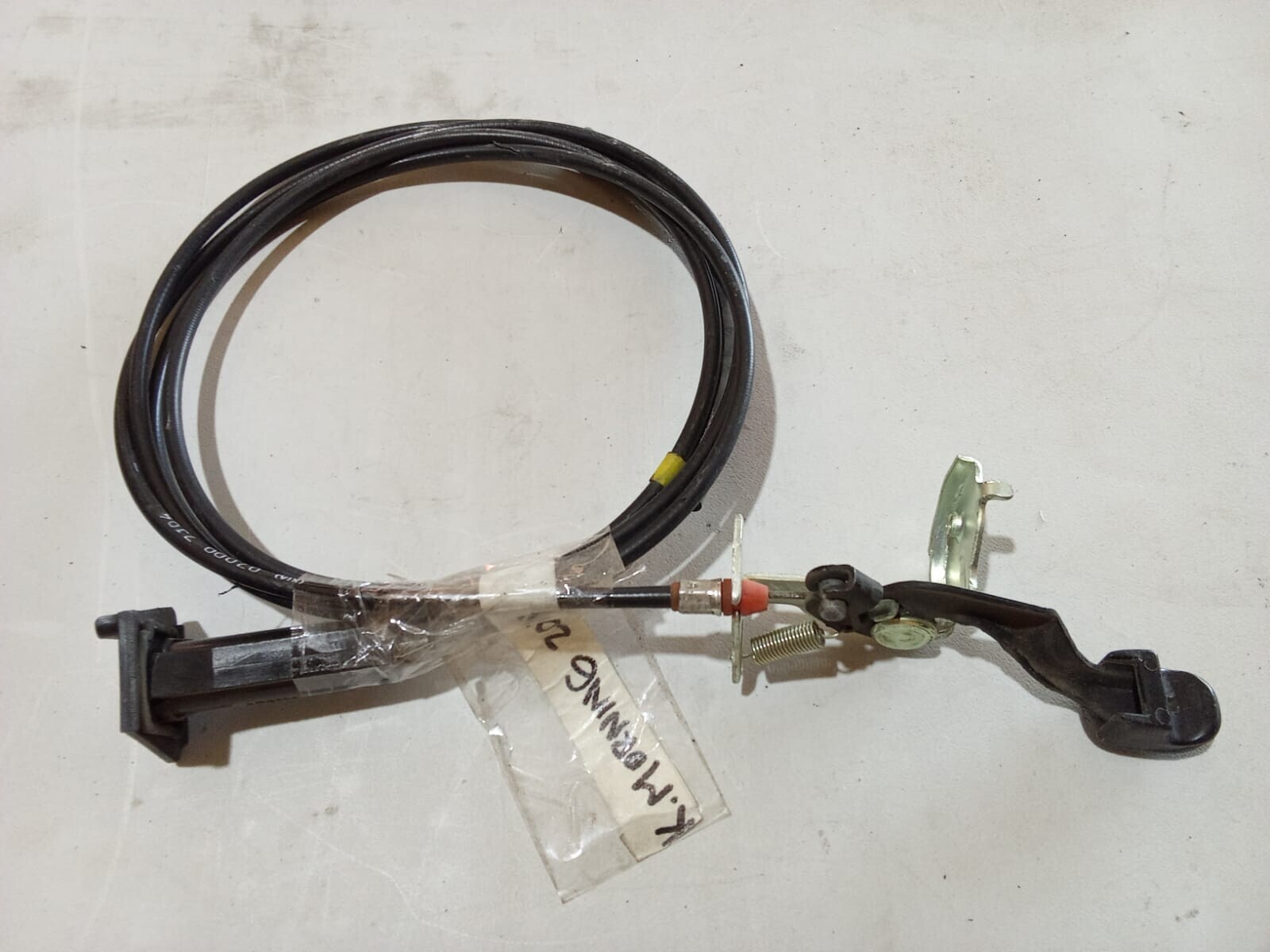 PIOLA APERTURA TAPA DE COMBUSTIBLE Kia MORNING EX11 2011